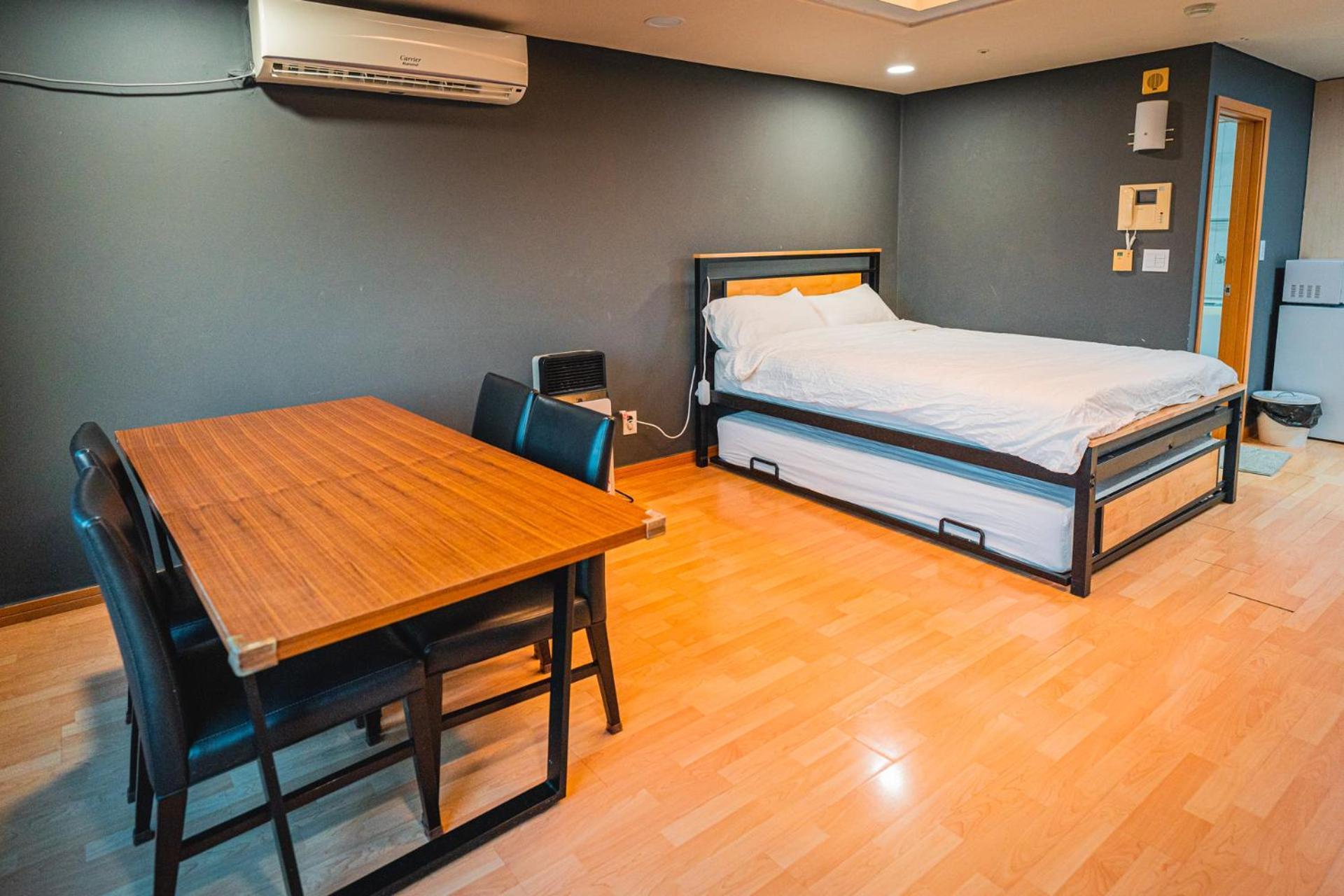 Apartment Momoho Hongdae Seoul