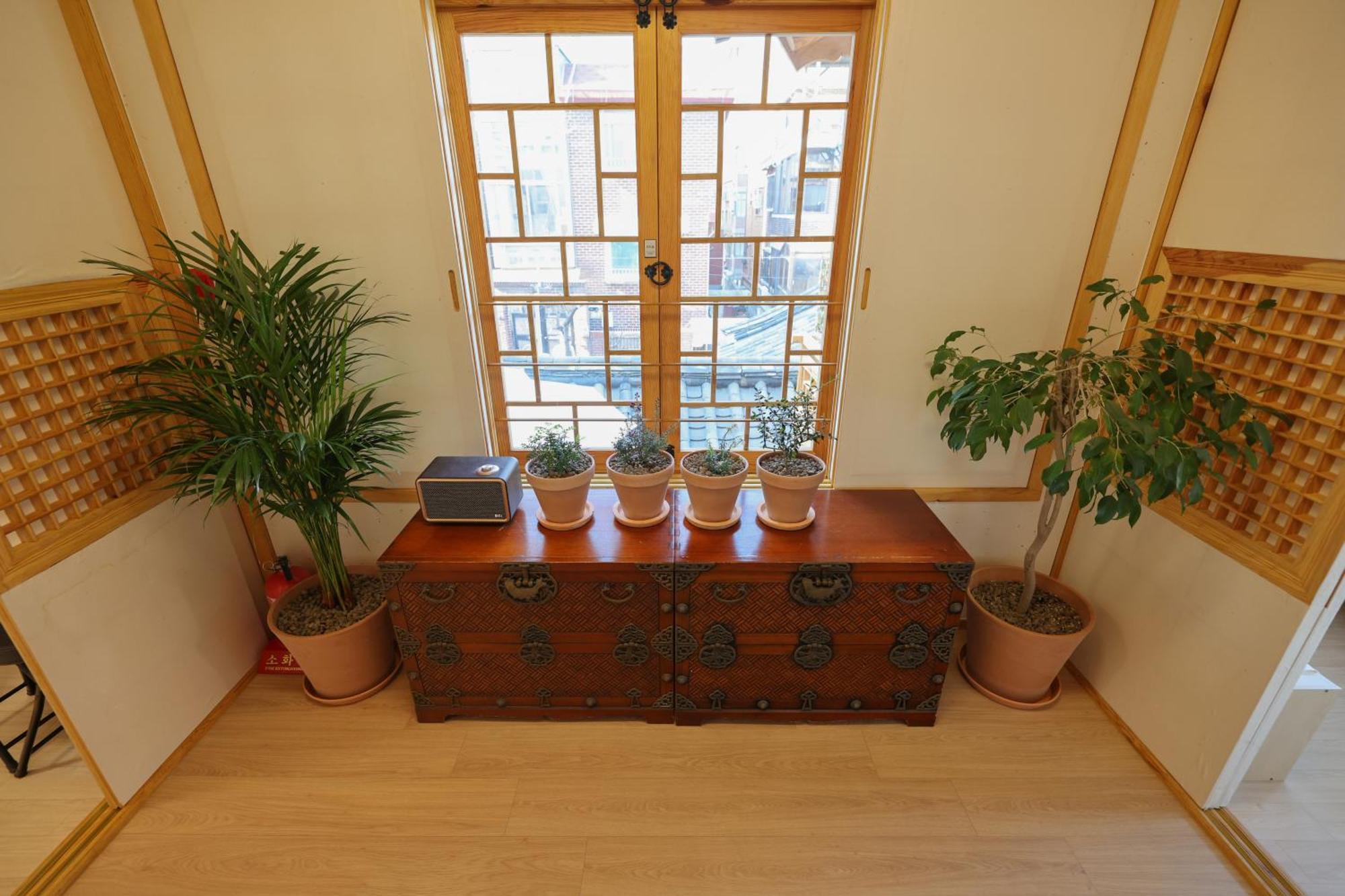 Hanok Mikyeong