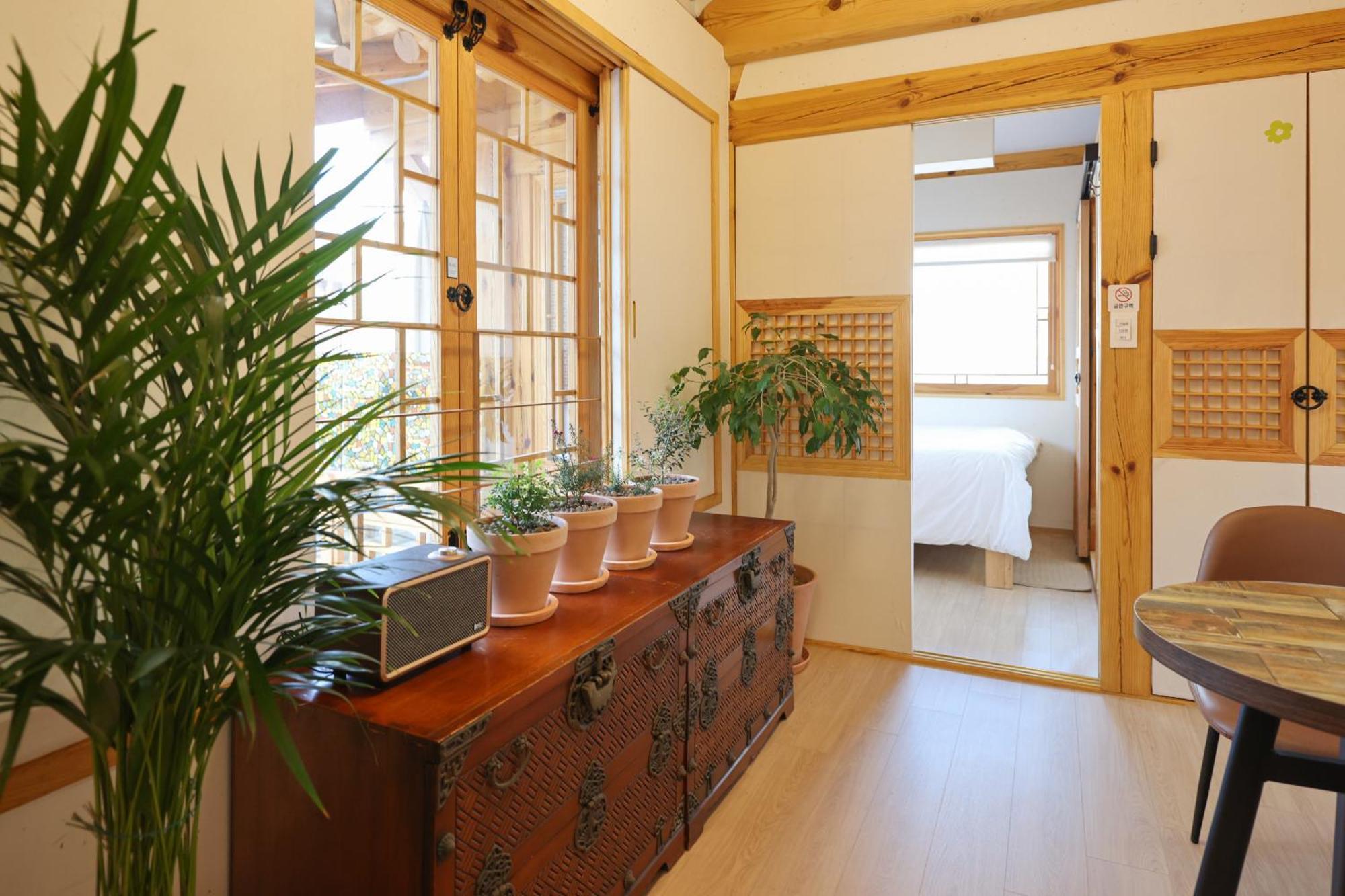 Hanok Mikyeong Seoul