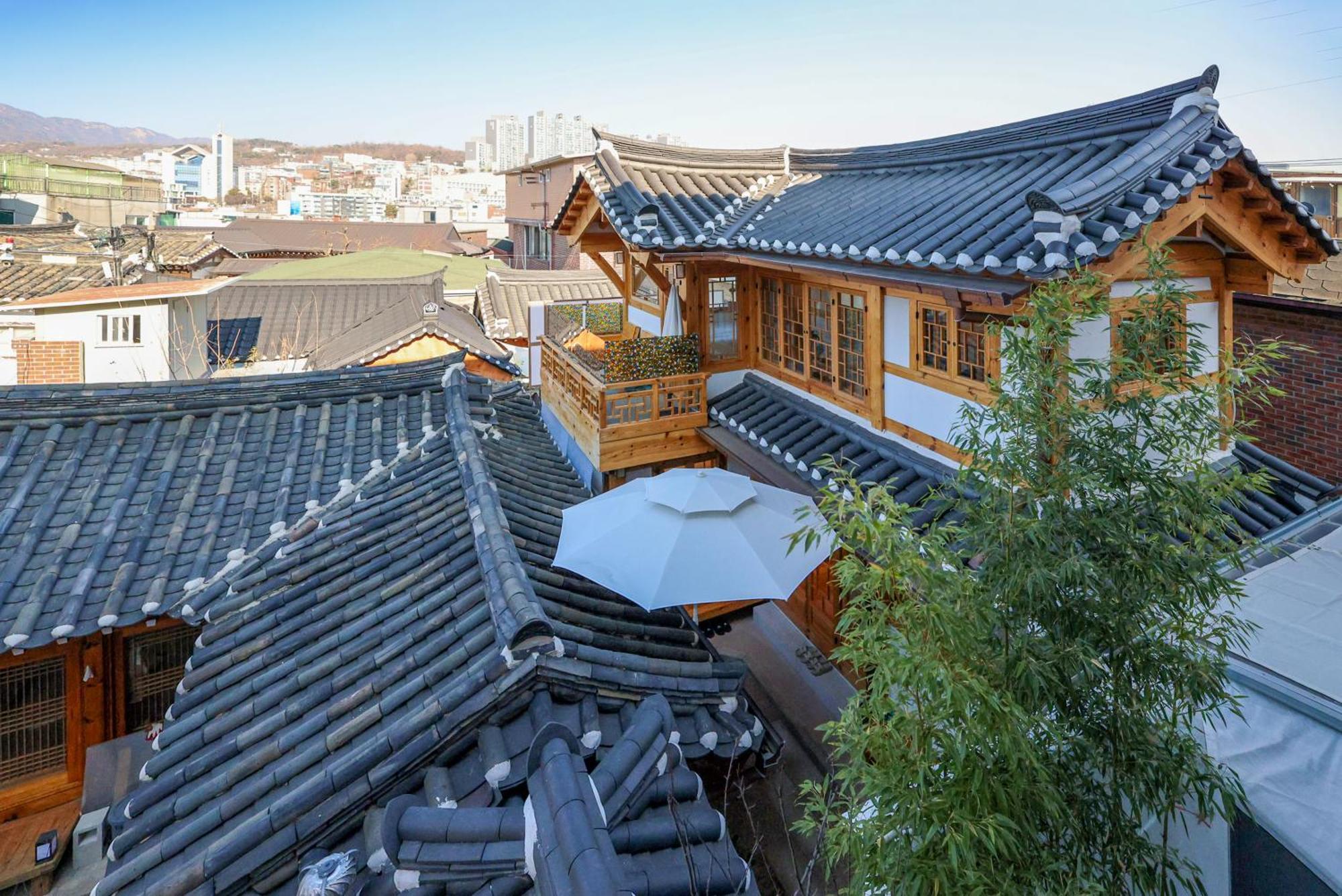 Hanok Mikyeong *