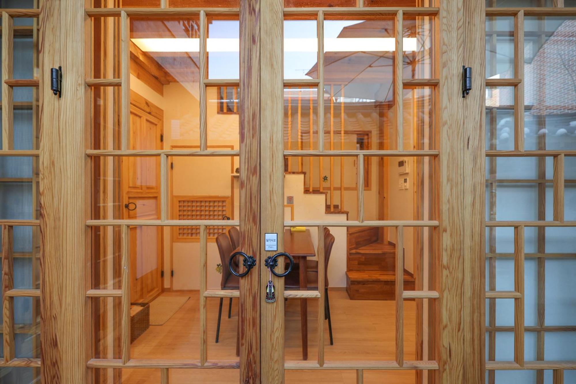 Hanok Mikyeong Holiday home Seoul