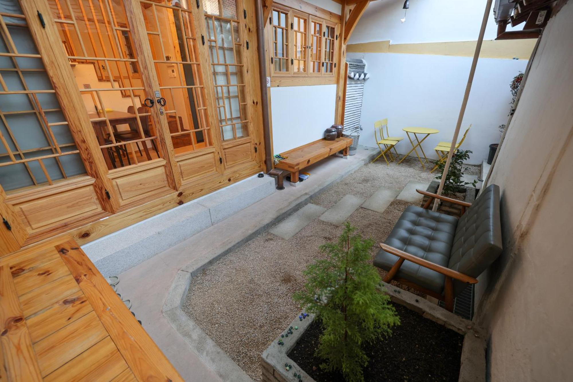 Hanok Mikyeong