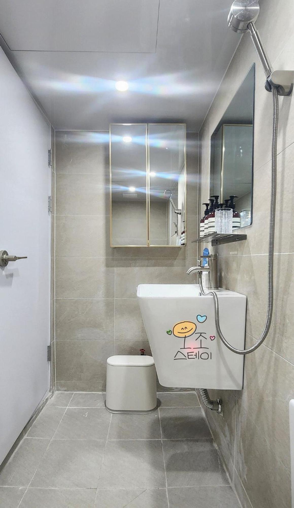 Apartment Ozo Stay#amsa Station 11minutes# Lotte World#kspo Dome#jyp Seoul