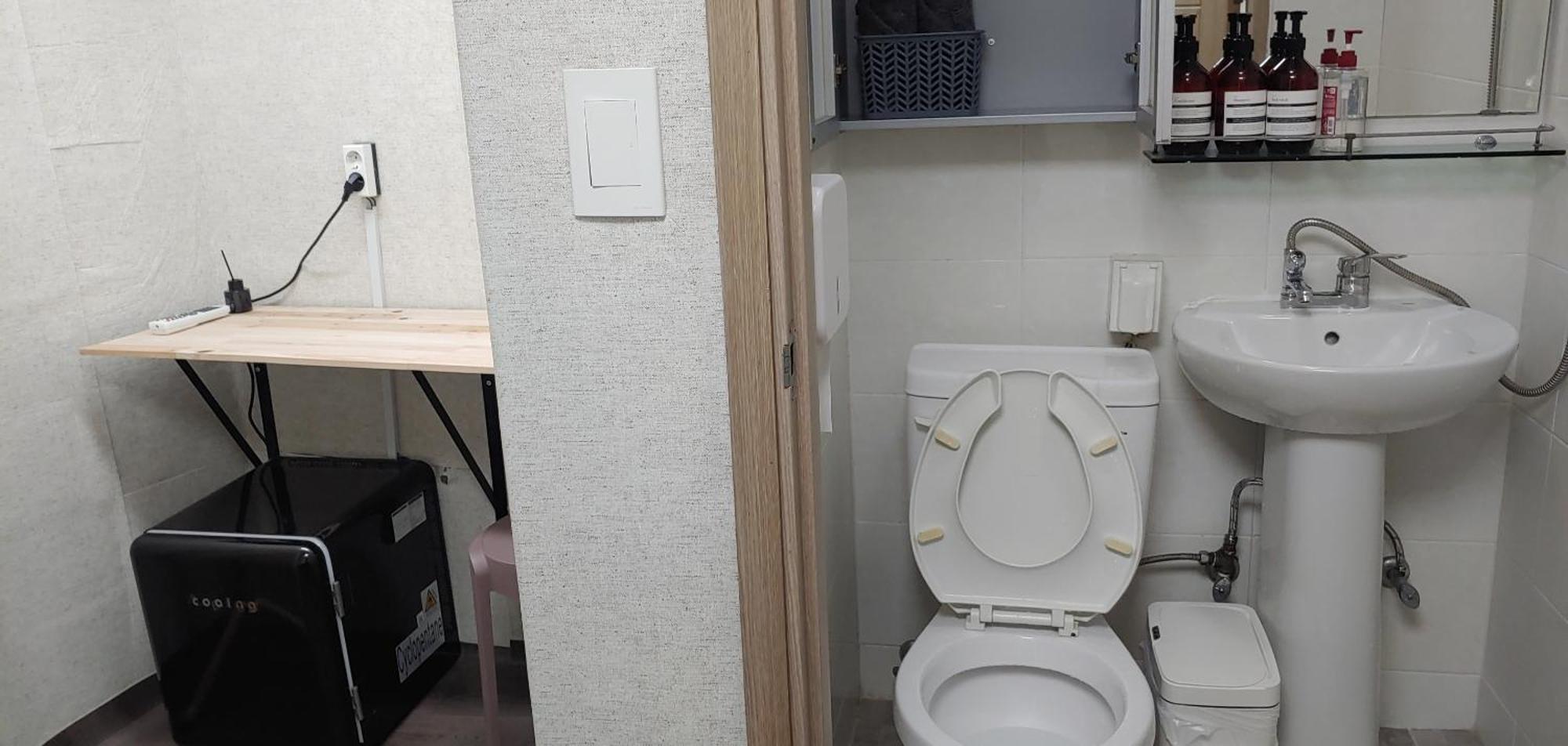 Stayin Myeongdong - Foreigners Only Guest house
