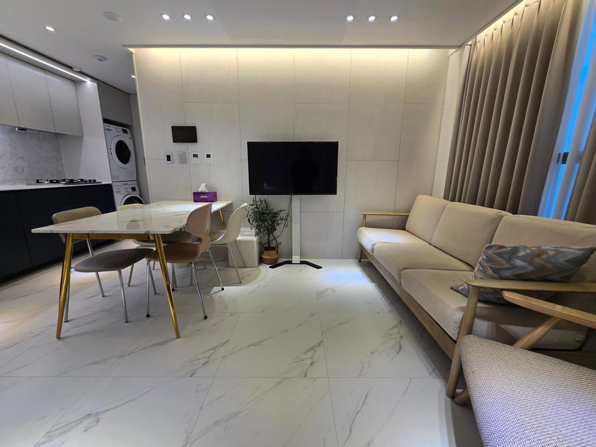 Apartment 2023 New Build, Super Neat Full Option *