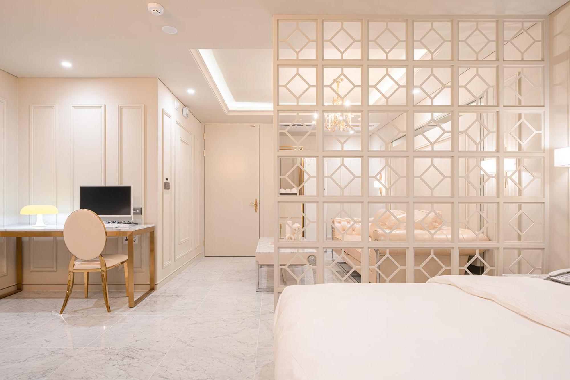 H-avenue Yeongdeungpo Motel *