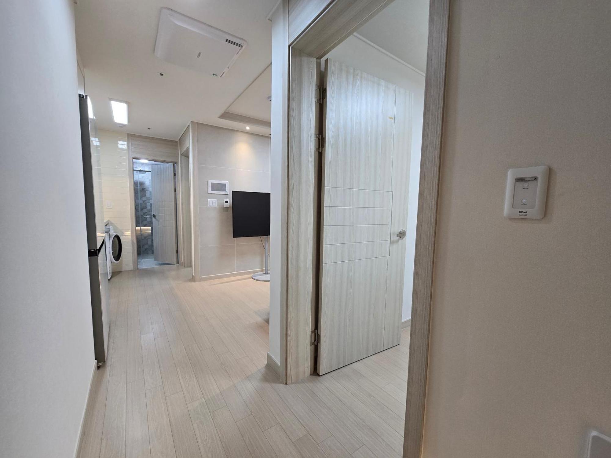 Seonneung Station Beautiful 2room Apartment