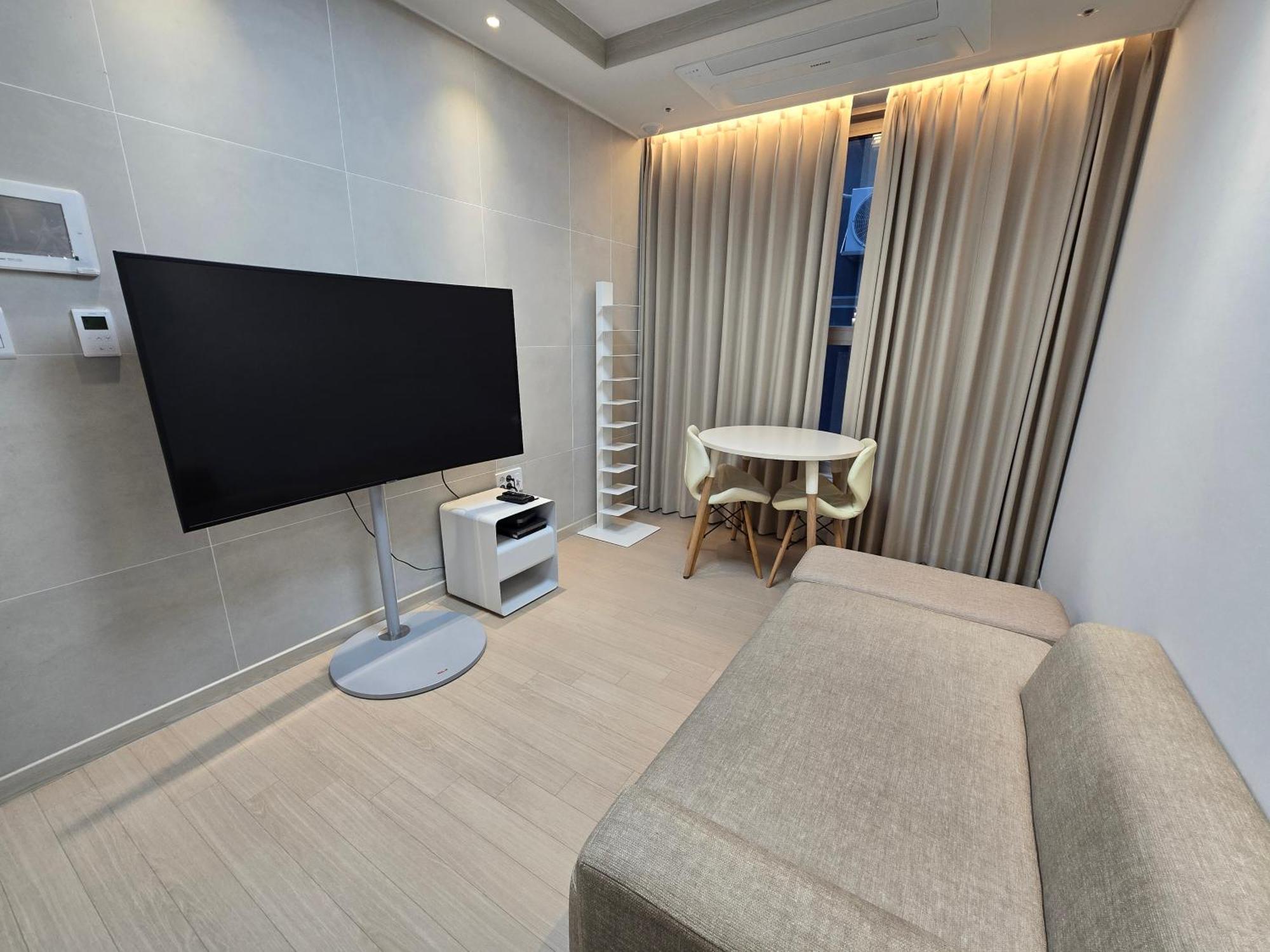 Apartment Seonneung Station Beautiful 2room Seoul