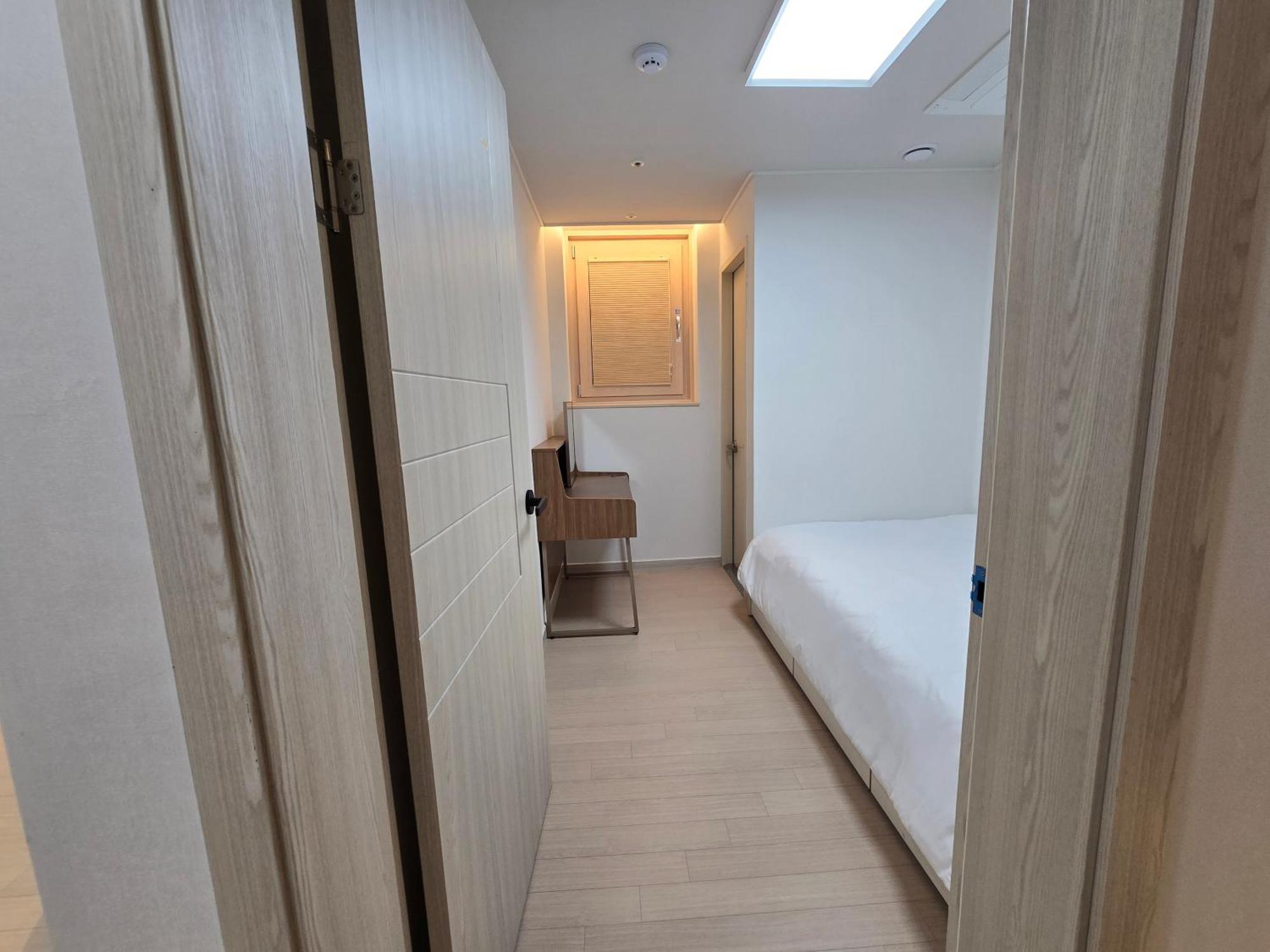 Seonneung Station Beautiful 2room Apartment *