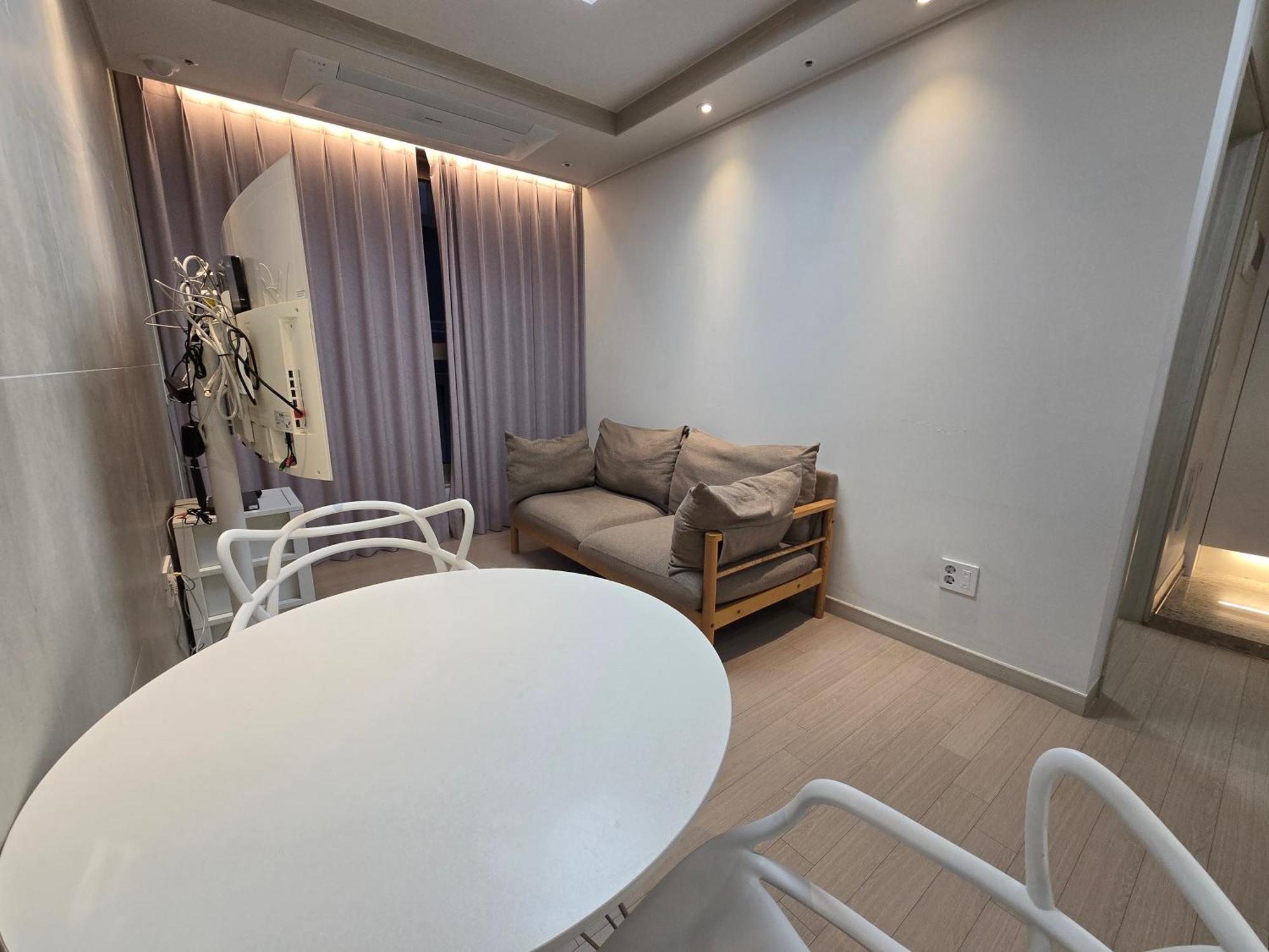 Apartment Seonneung Station Beautiful 2room *
