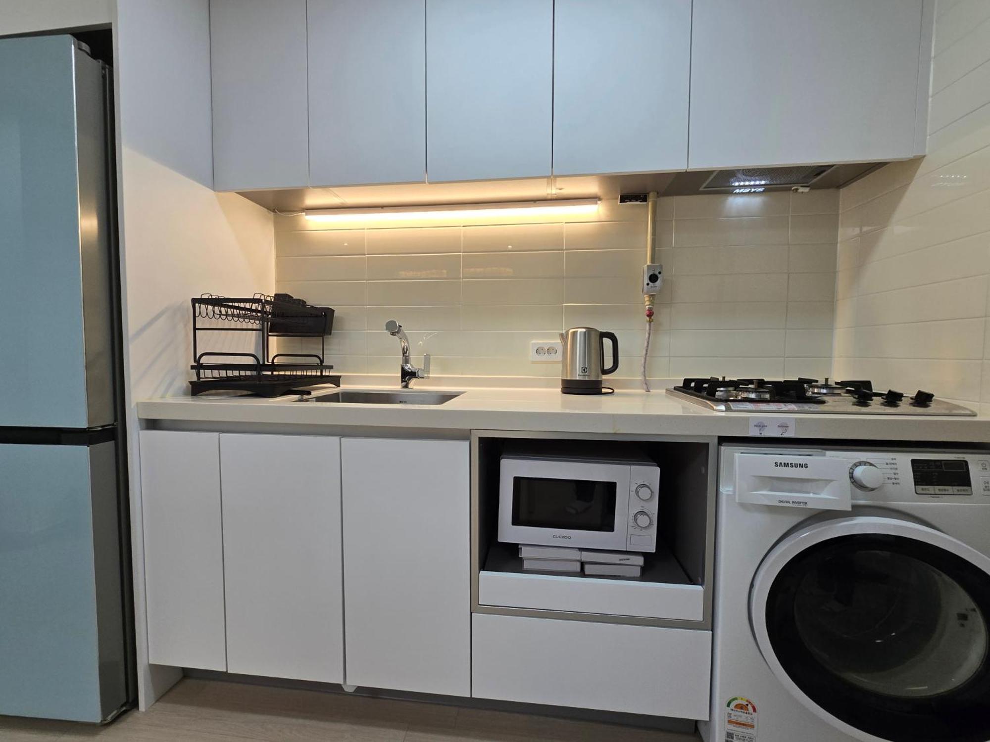 Seonneung Station Beautiful 2room Seoul