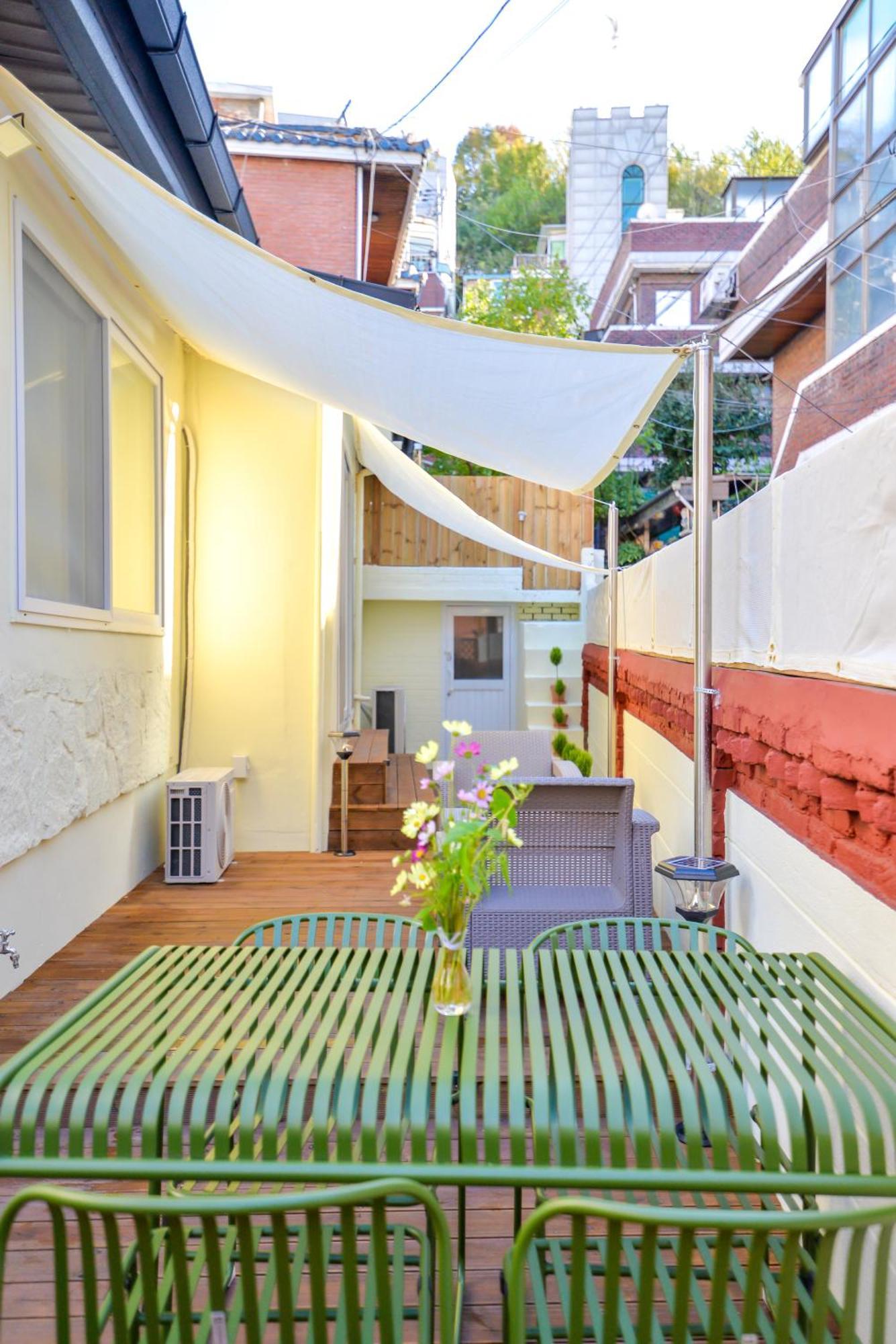 Mineheal Stay- Private Entire House In - Near Ehwa, Sinchon, Hongdae Station With Pick Up Service