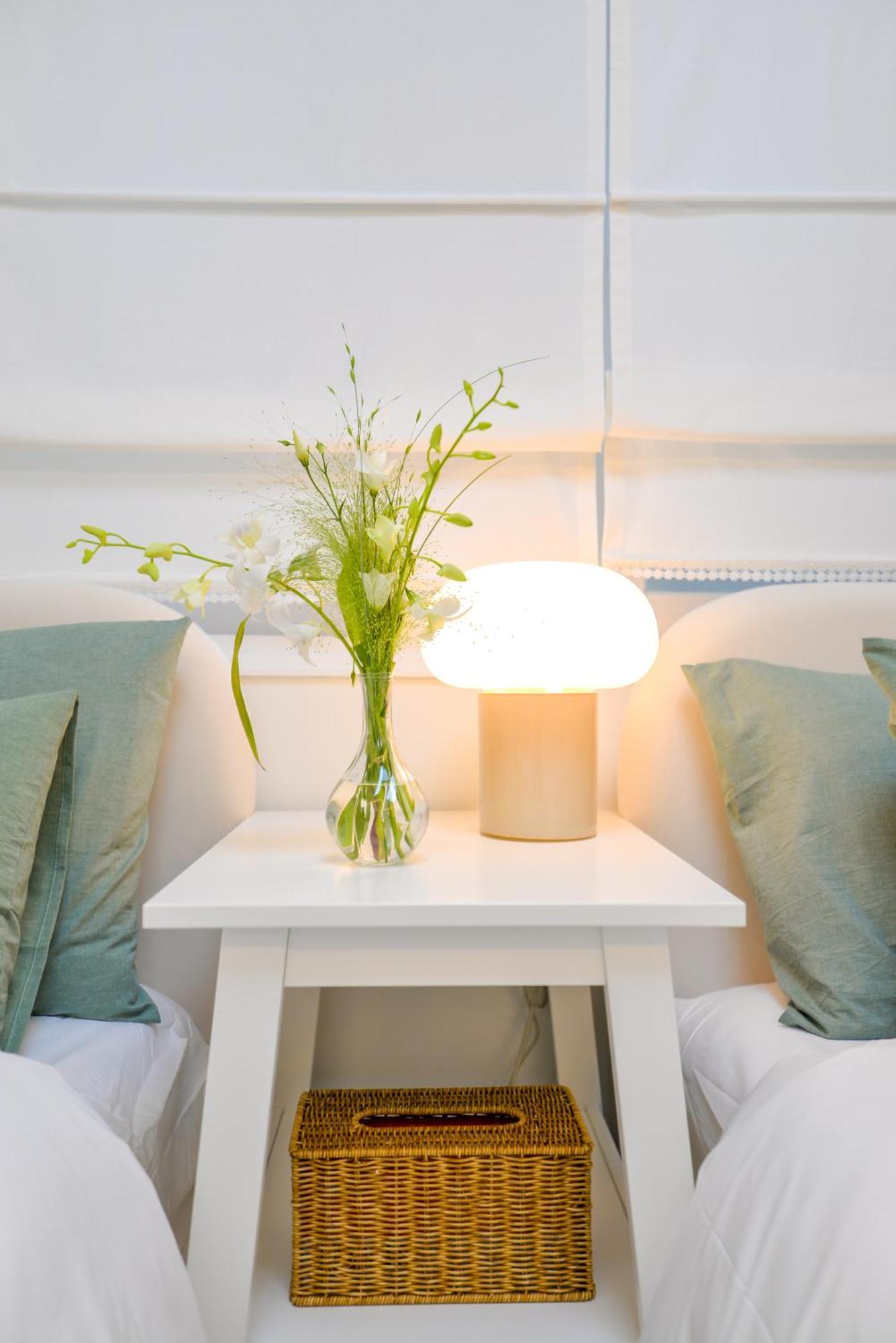 Mineheal Stay- Private Entire House In - Near Ehwa, Sinchon, Hongdae Station With Pick Up Service * Seoul