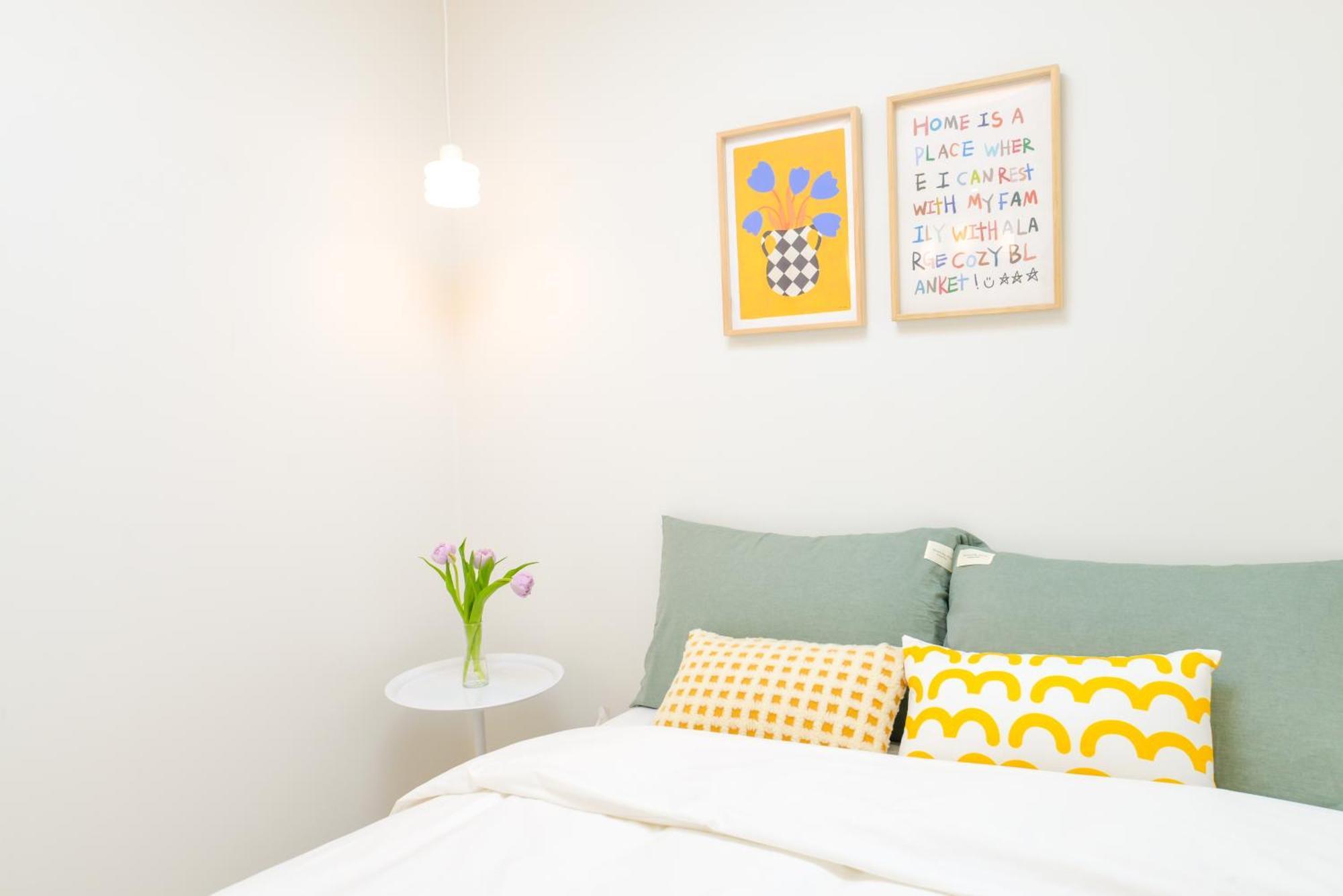 Mineheal Stay- Private Entire House In - Near Ehwa, Sinchon, Hongdae Station With Pick Up Service * Seoul