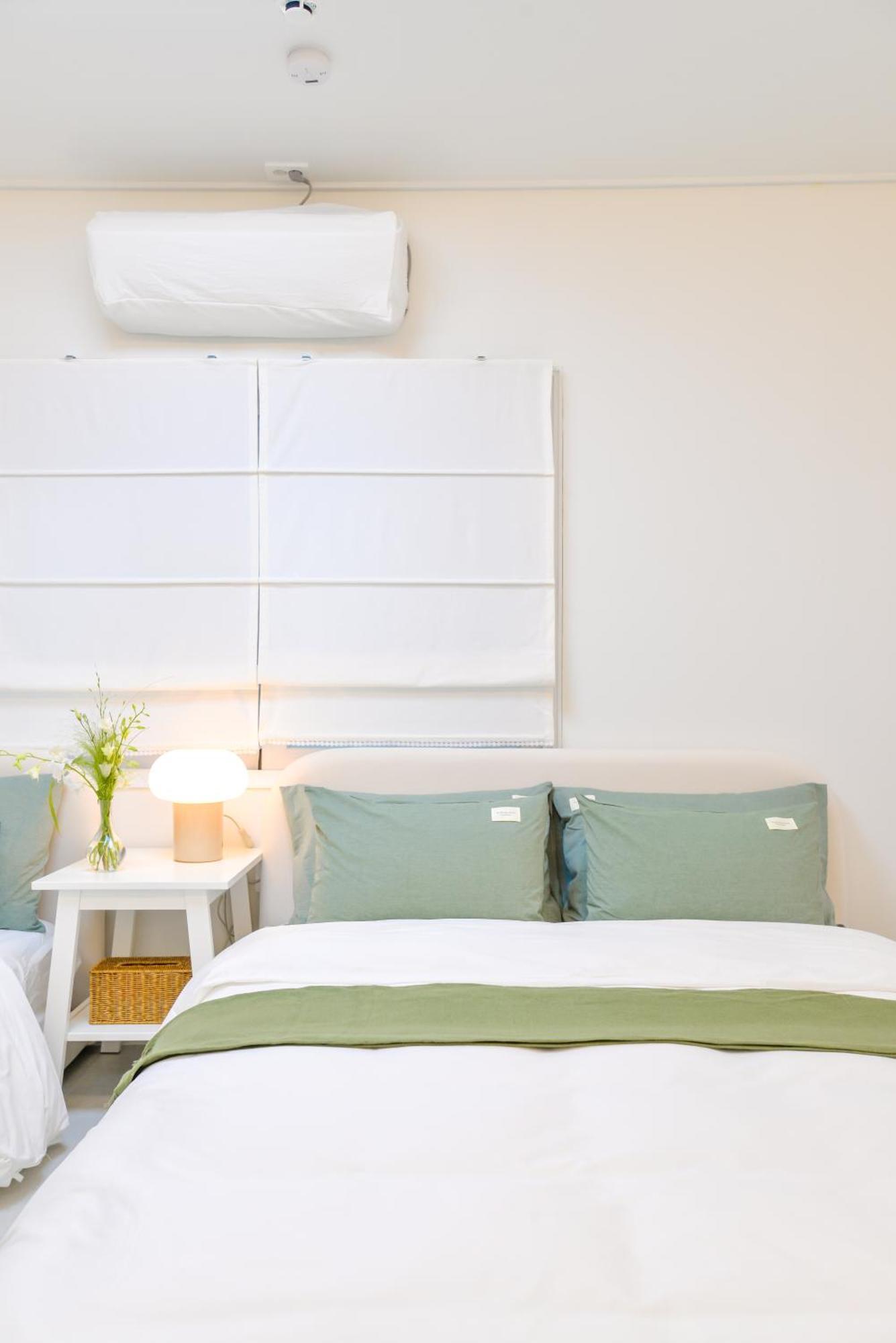 Mineheal Stay- Private Entire House In - Near Ehwa, Sinchon, Hongdae Station With Pick Up Service Villa *