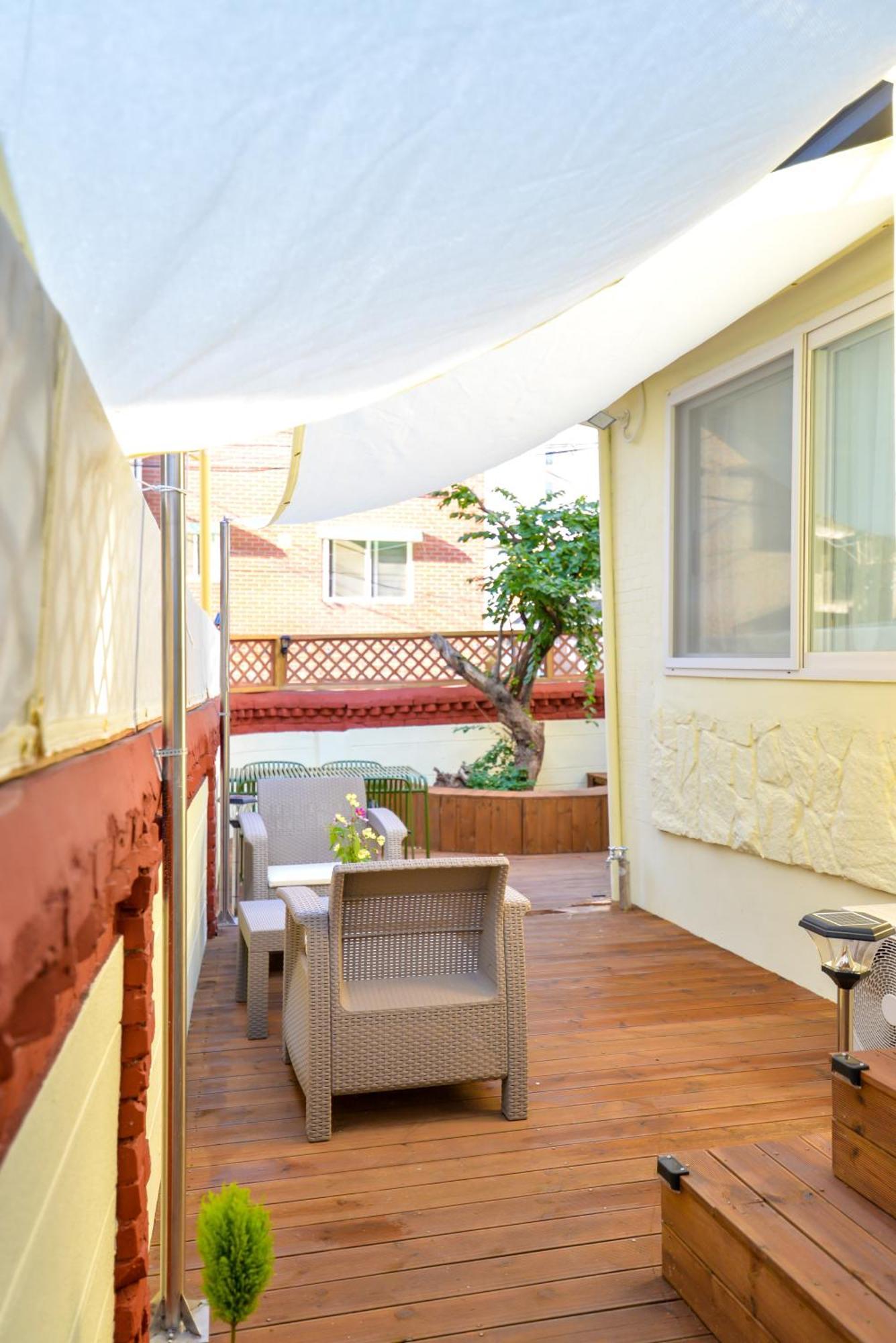 Mineheal Stay- Private Entire House In - Near Ehwa, Sinchon, Hongdae Station With Pick Up Service