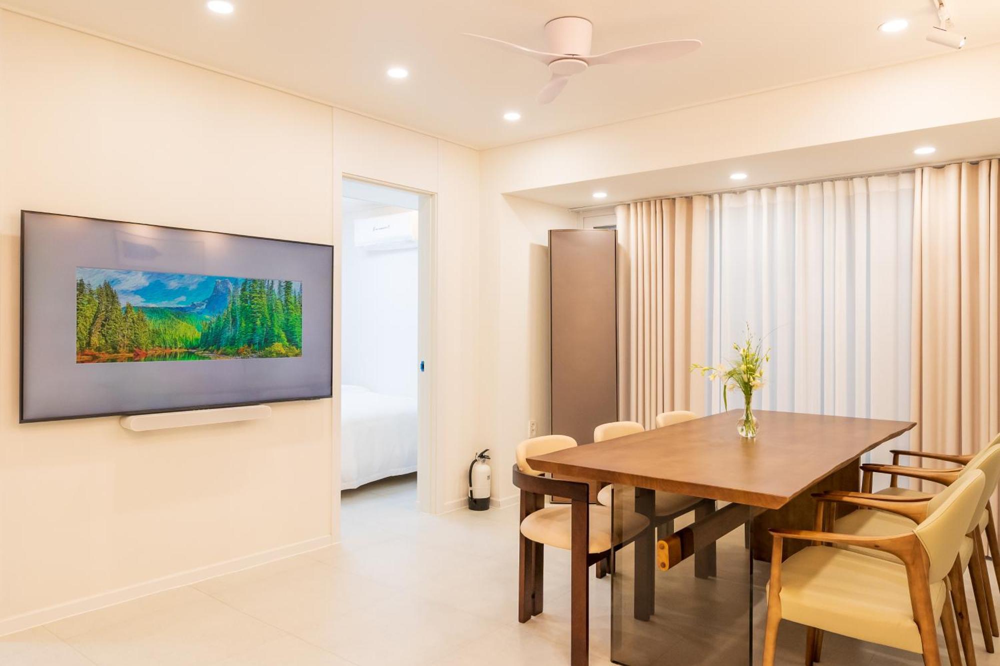 Mineheal Stay- Private Entire House In - Near Ehwa, Sinchon, Hongdae Station With Pick Up Service Seoul
