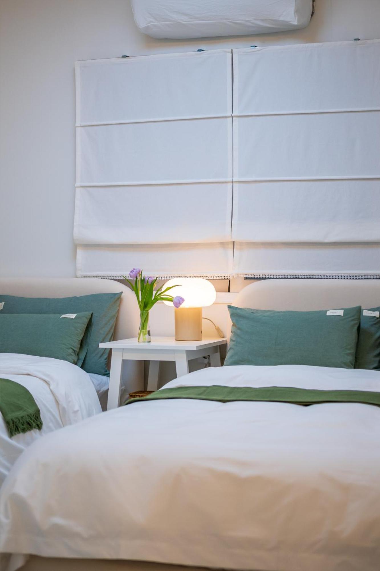 Mineheal Stay- Private Entire House In - Near Ehwa, Sinchon, Hongdae Station With Pick Up Service *