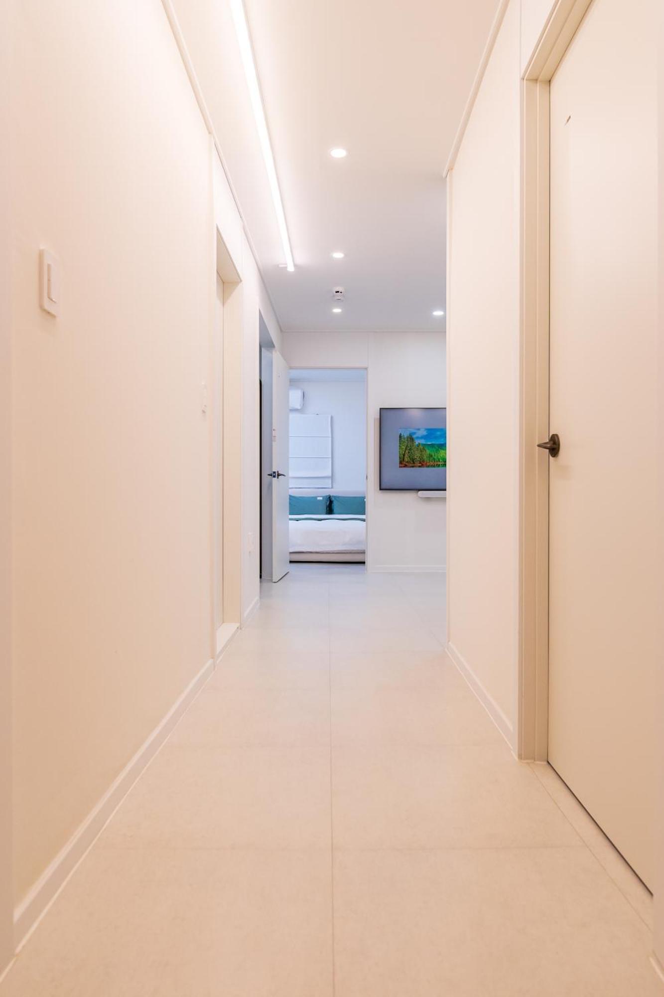 Mineheal Stay- Private Entire House In - Near Ehwa, Sinchon, Hongdae Station With Pick Up Service Villa