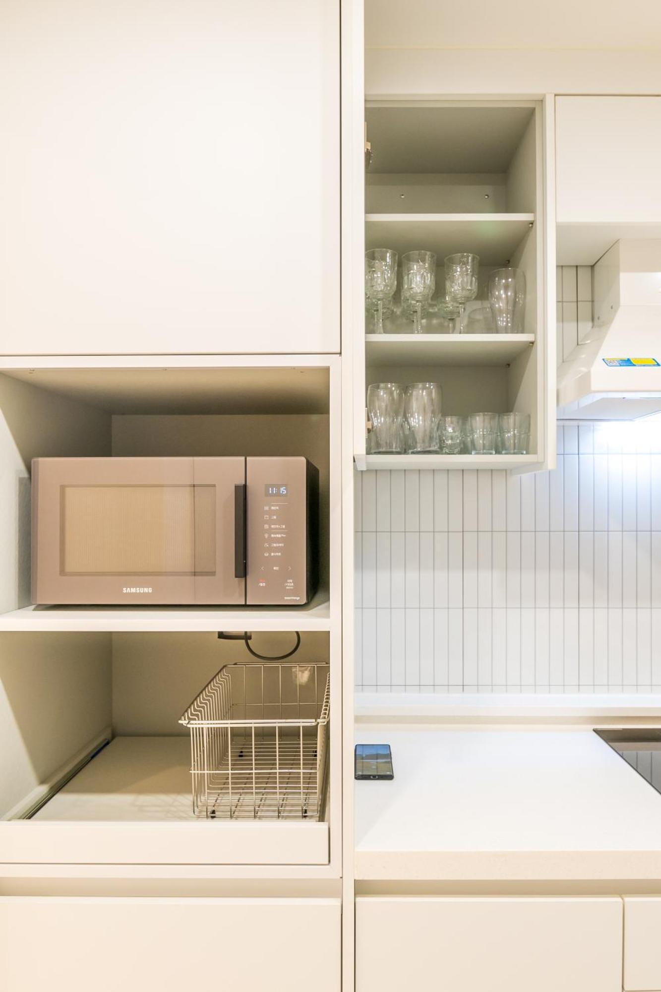Mineheal Stay- Private Entire House In - Near Ehwa, Sinchon, Hongdae Station With Pick Up Service * Seoul