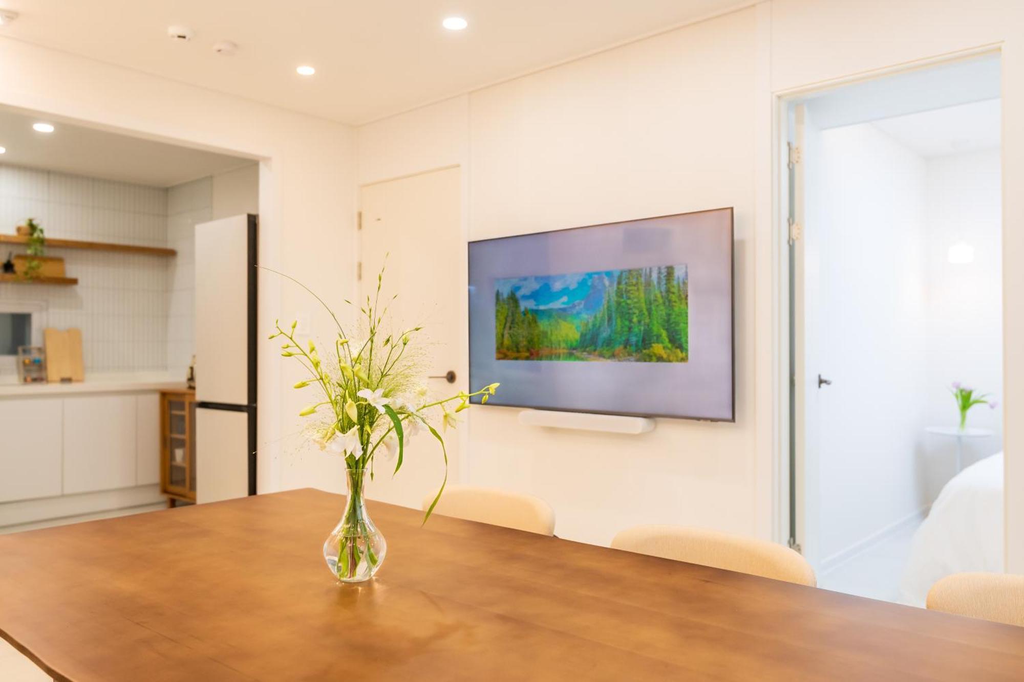 Mineheal Stay- Private Entire House In - Near Ehwa, Sinchon, Hongdae Station With Pick Up Service