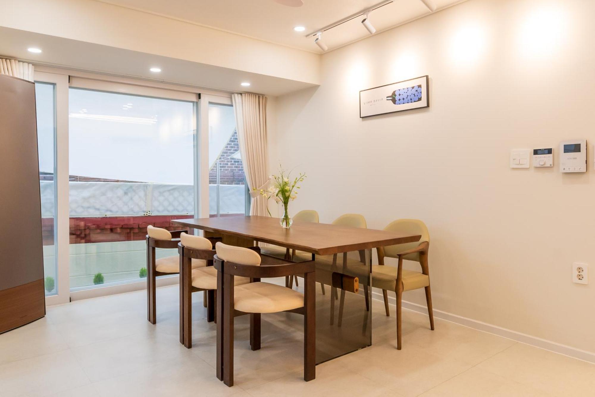Villa Mineheal Stay- Private Entire House In - Near Ehwa, Sinchon, Hongdae Station With Pick Up Service