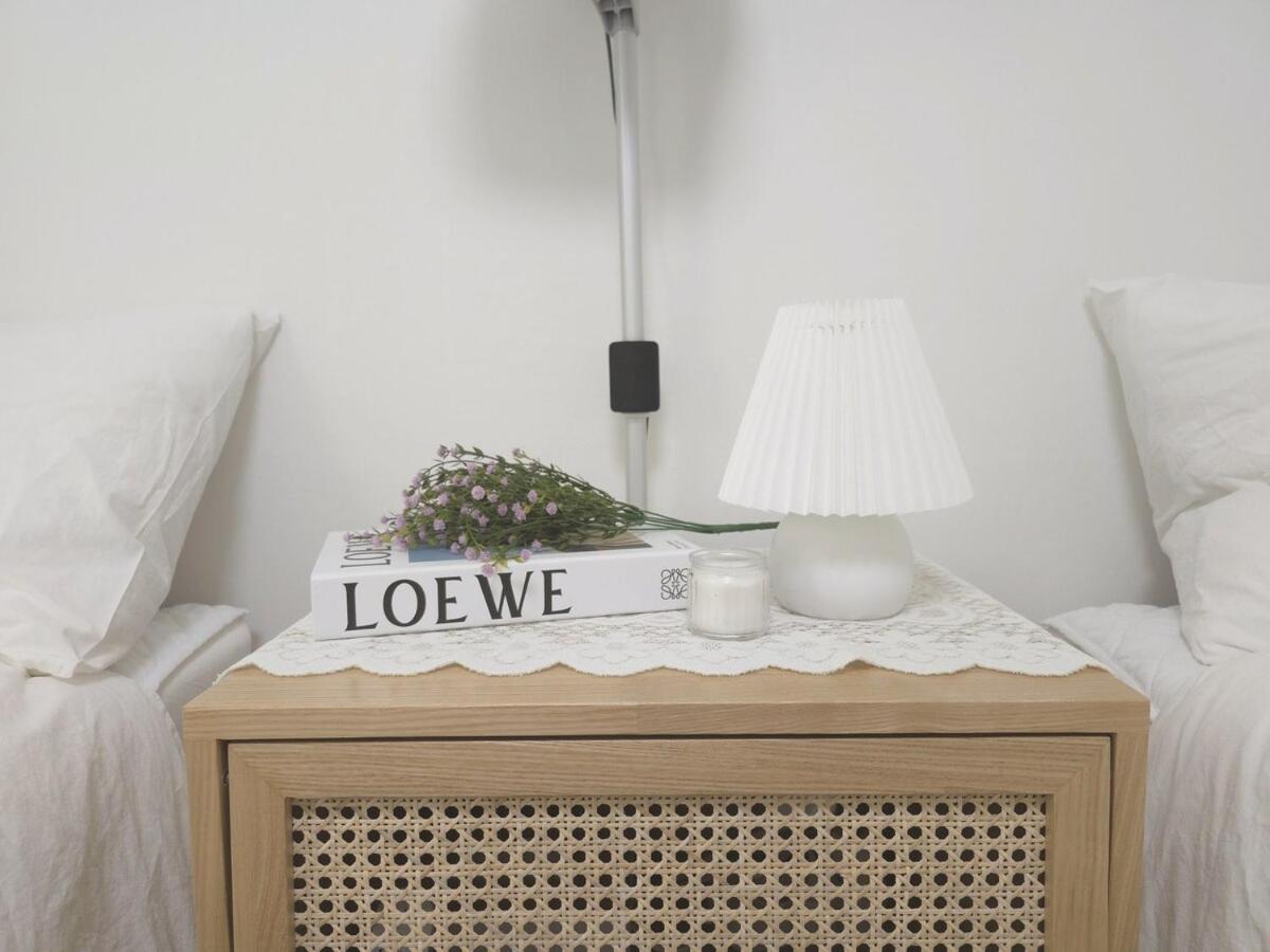 #family Friends Up To 7 People #beamprojector #hongdae, Gangnam, Jamsil 30 Minutes#luggagestorage Service Seoul