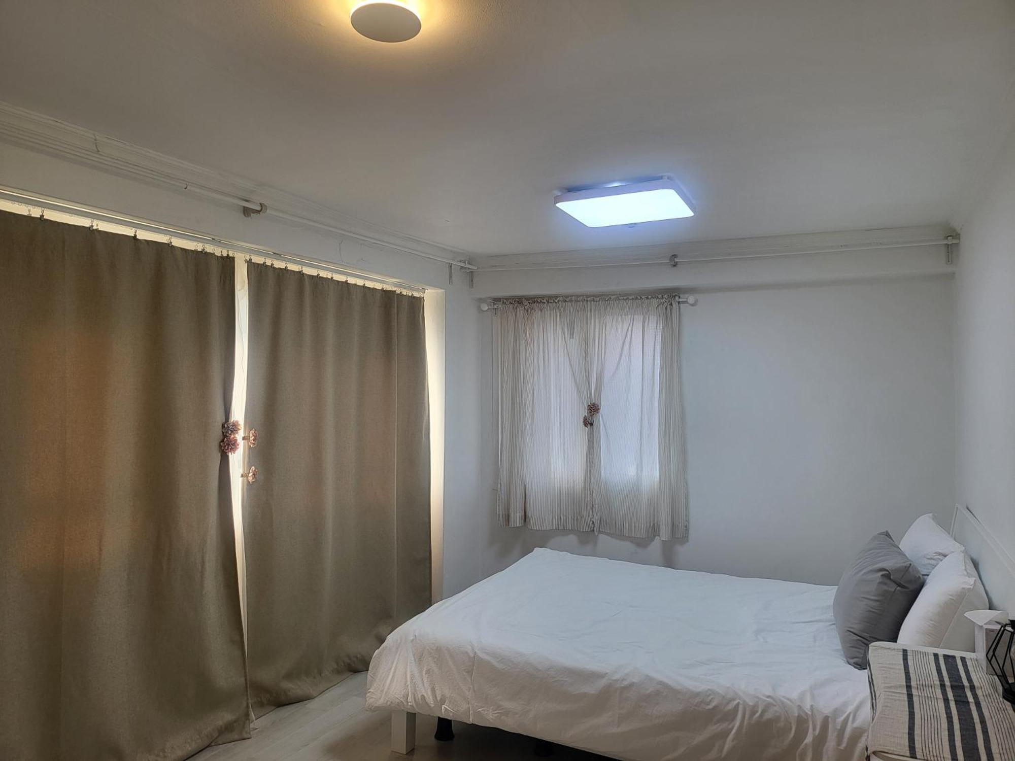 Apartment Best, Private, 3 Rooms, Hongdae, 6 Persons
