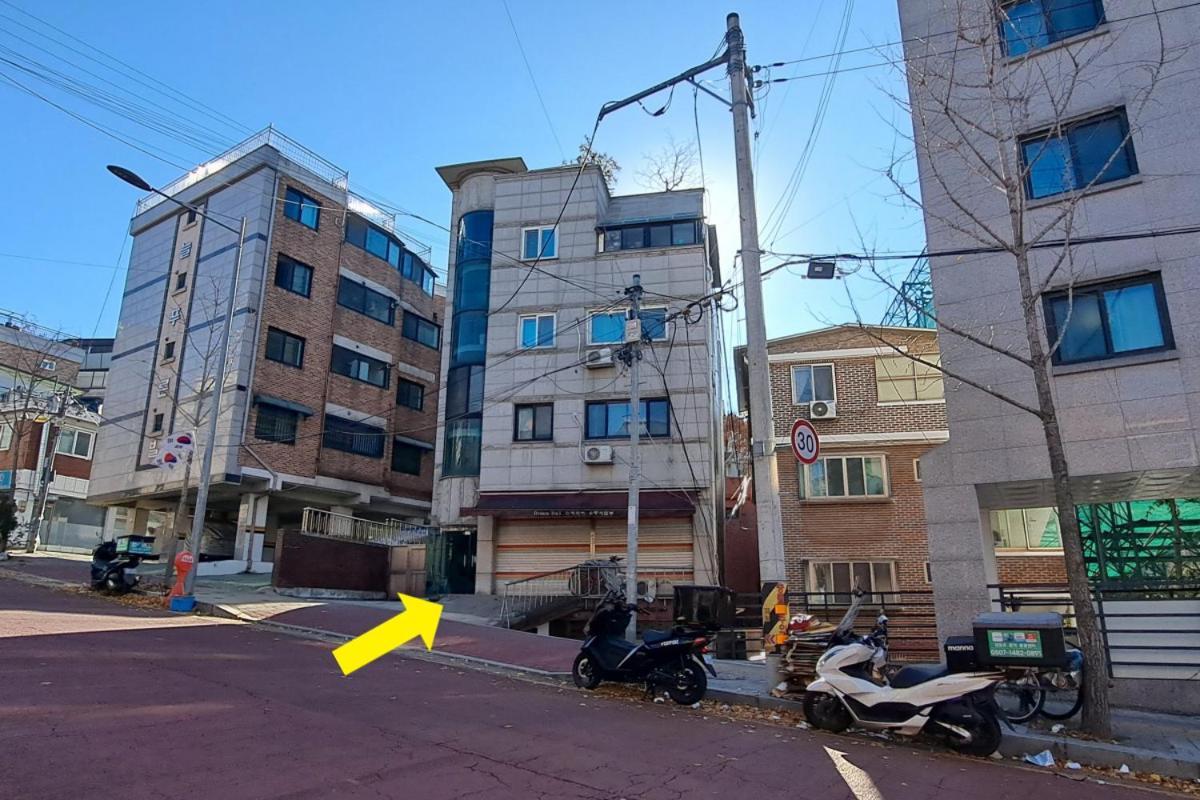 2 Daebang Station Yeouido Hangang Park Nodeul Island Apartment Seoul