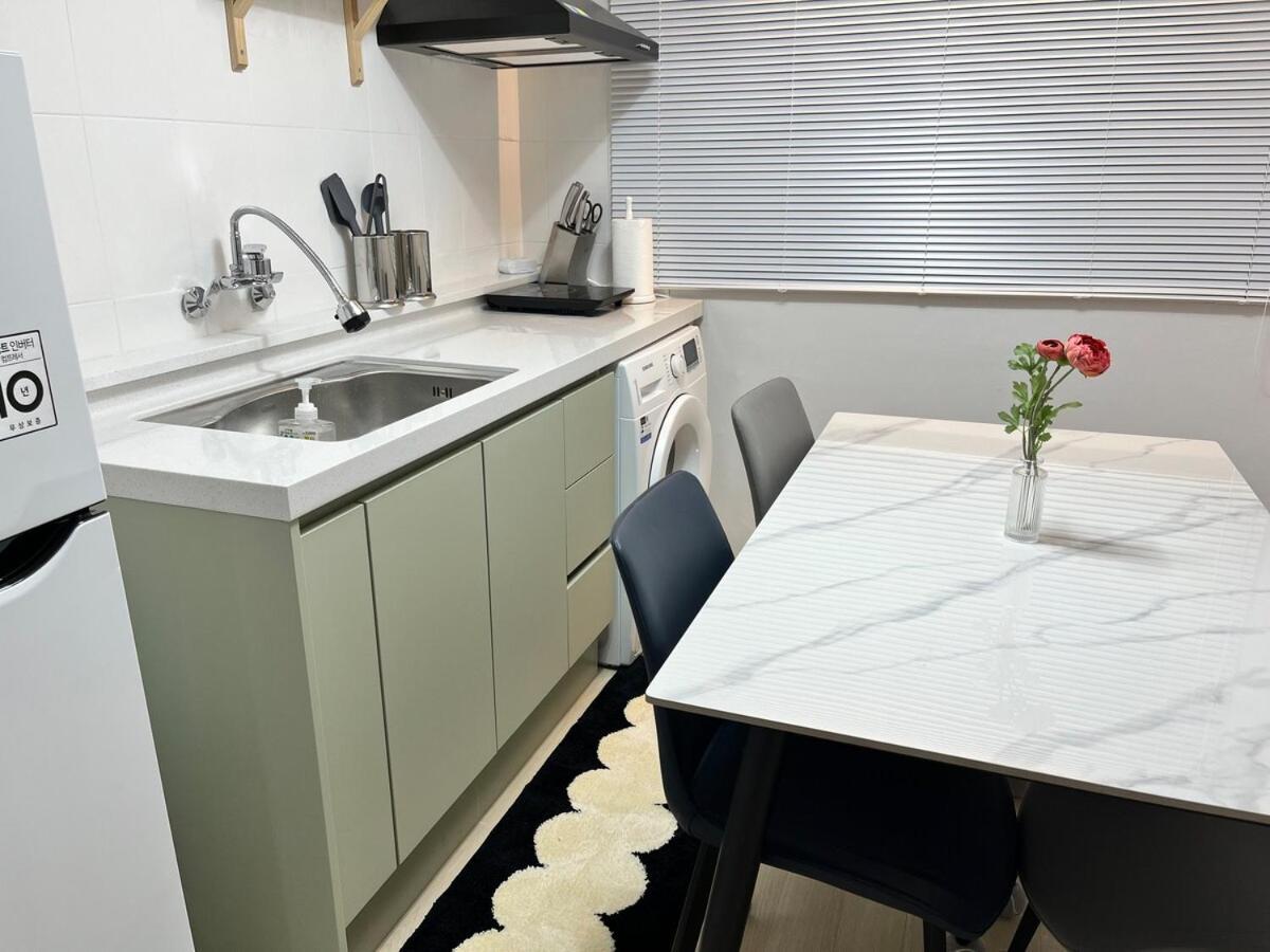 Gyeongui Line Forest Park 2room On 1st Floor For 6ppl Apartment *