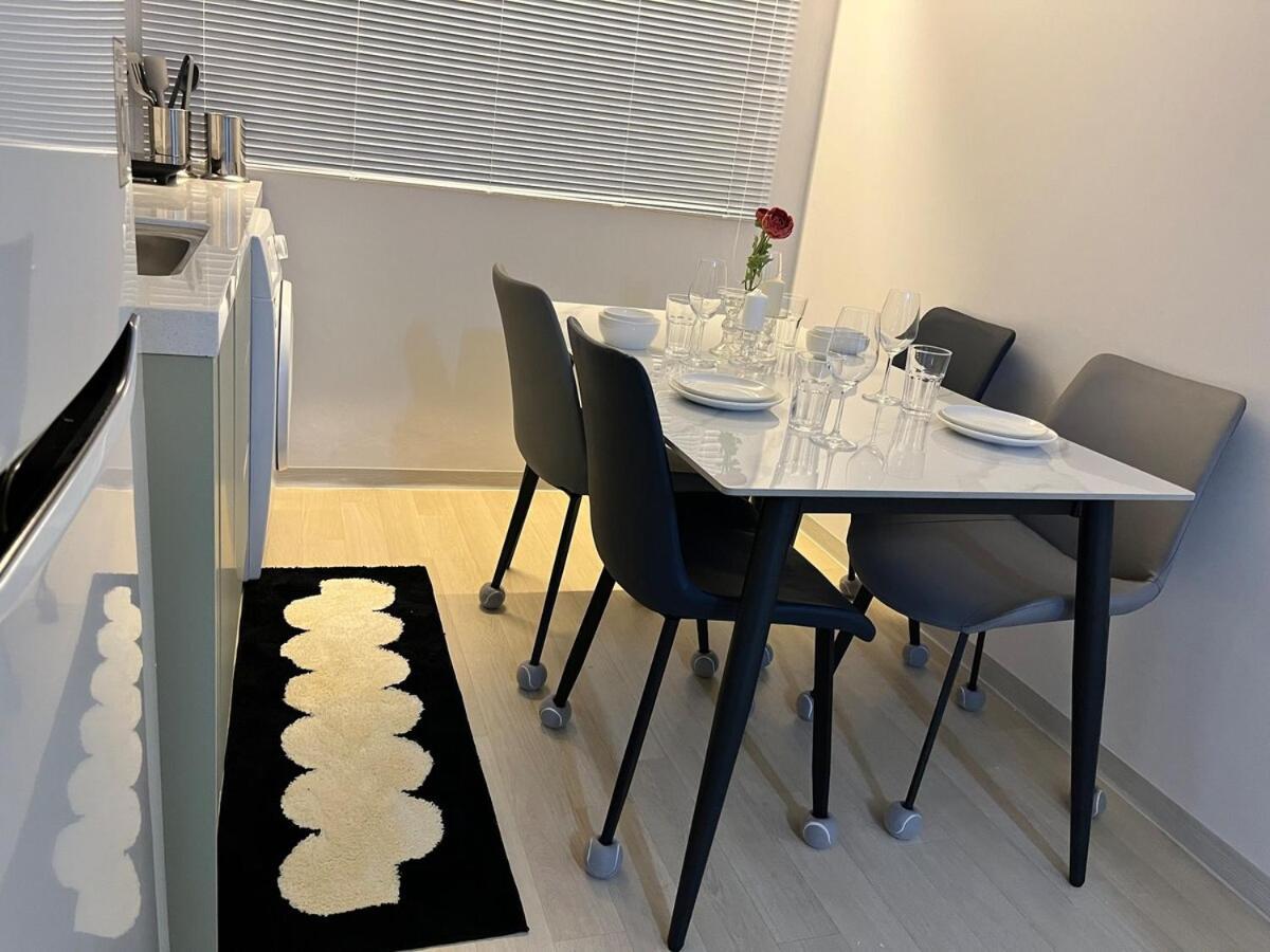 Gyeongui Line Forest Park 2room On 1st Floor For 6ppl Apartment Seoul