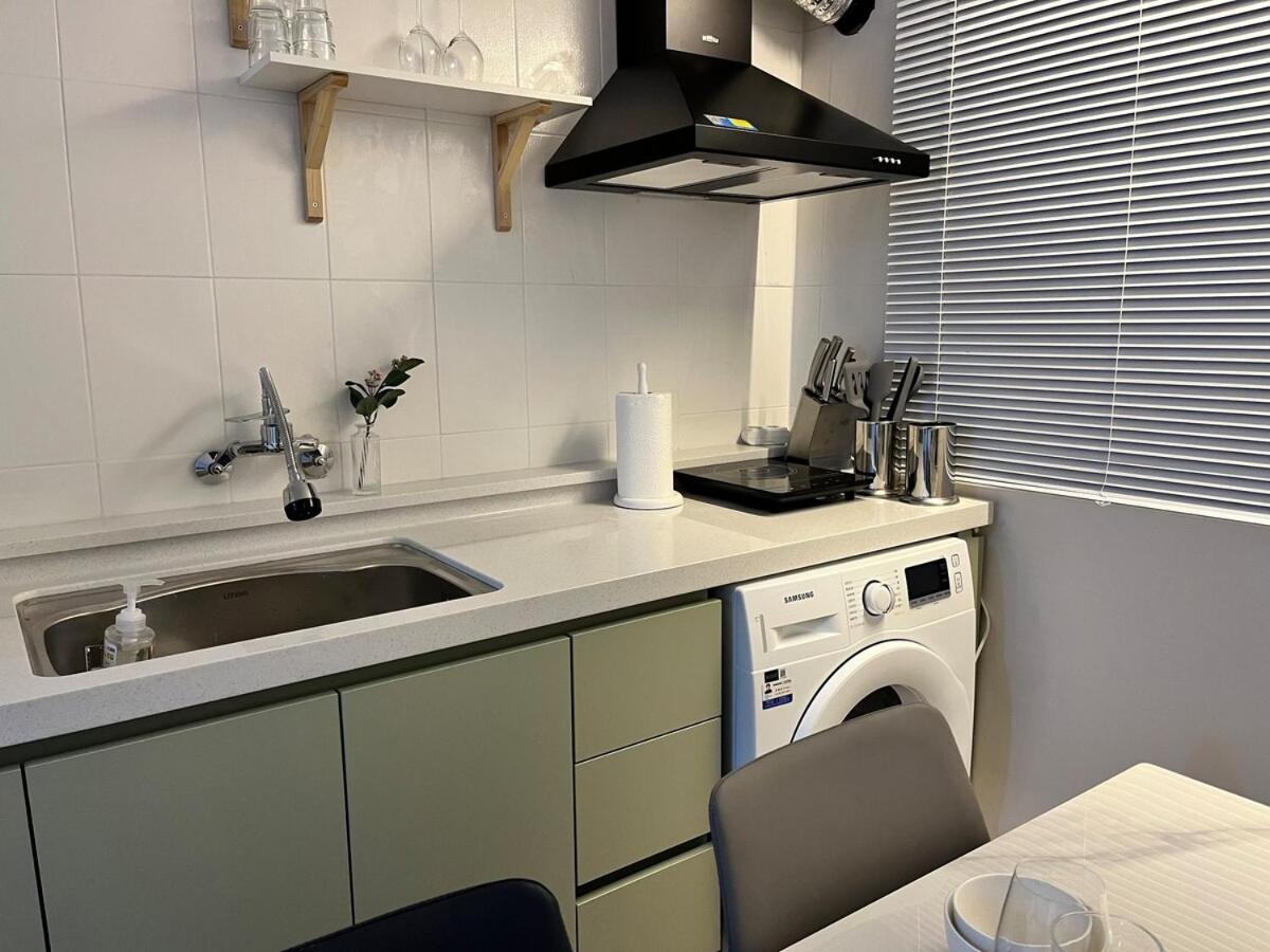 Apartment Gyeongui Line Forest Park 2room On 1st Floor For 6ppl *