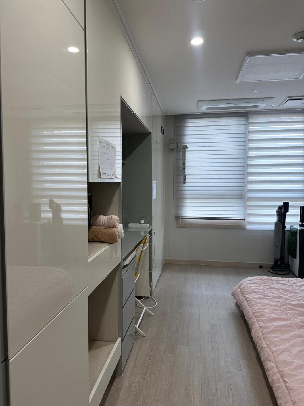 Sinchon View Apartment