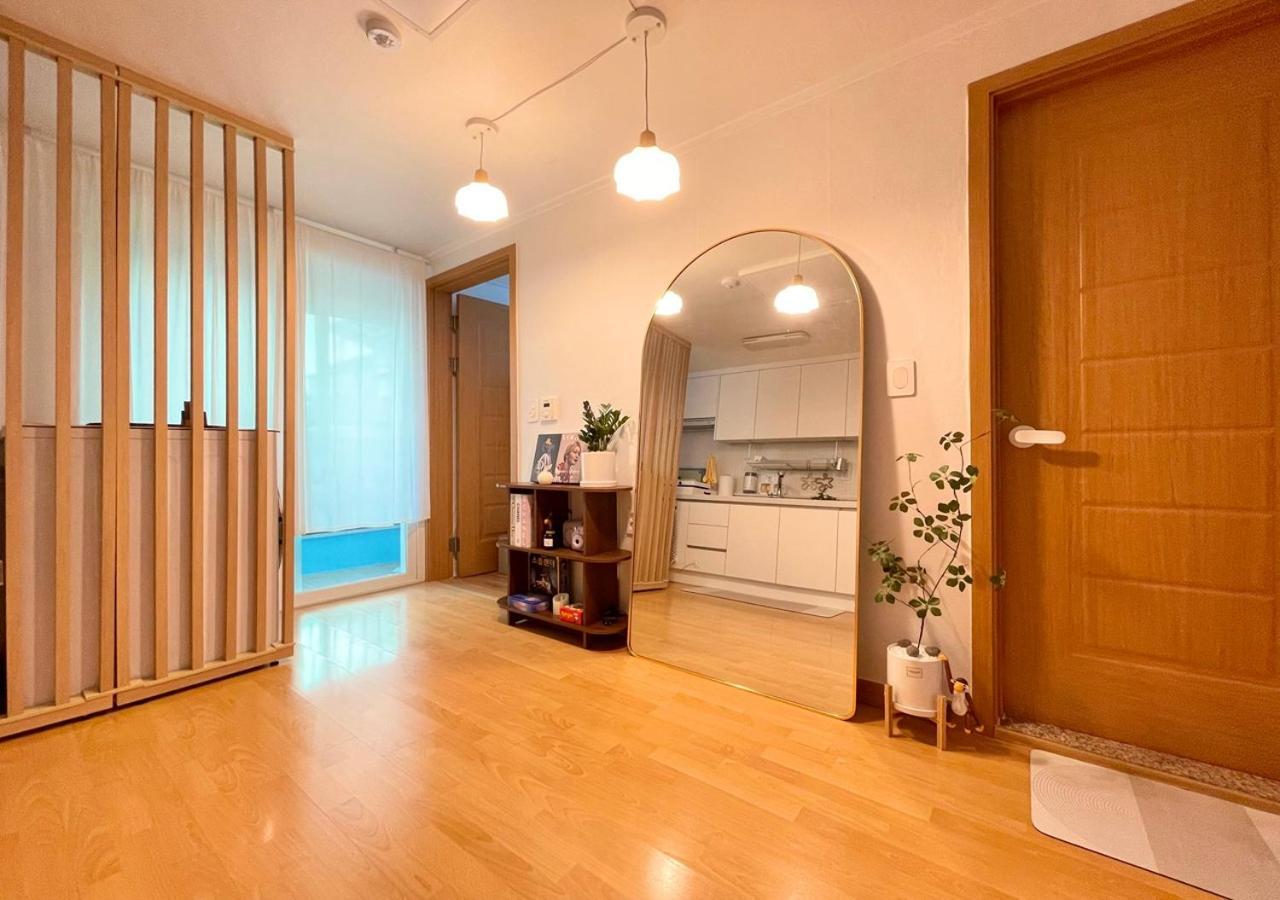 A Low-rise Family Bed For 4 People, Healing Stay, Forest Apartment *