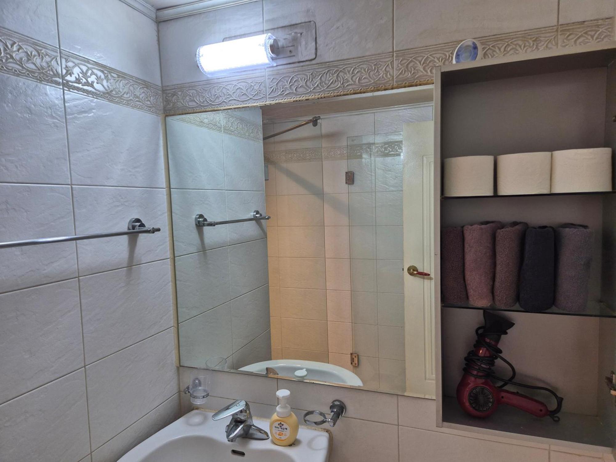 Sinsa Urban House Apartment Seoul