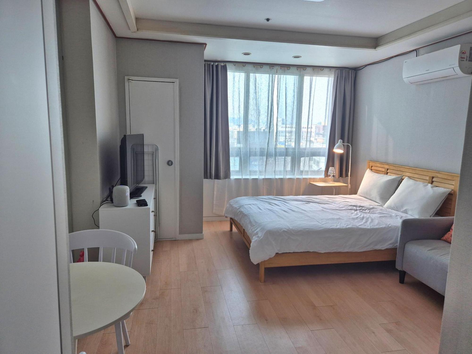 Sinsa Urban House Seoul