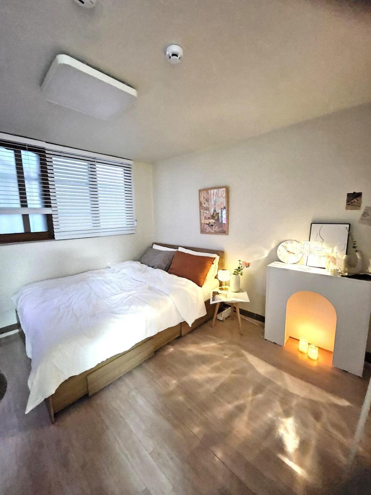 Onthatday, Geondae Apartment