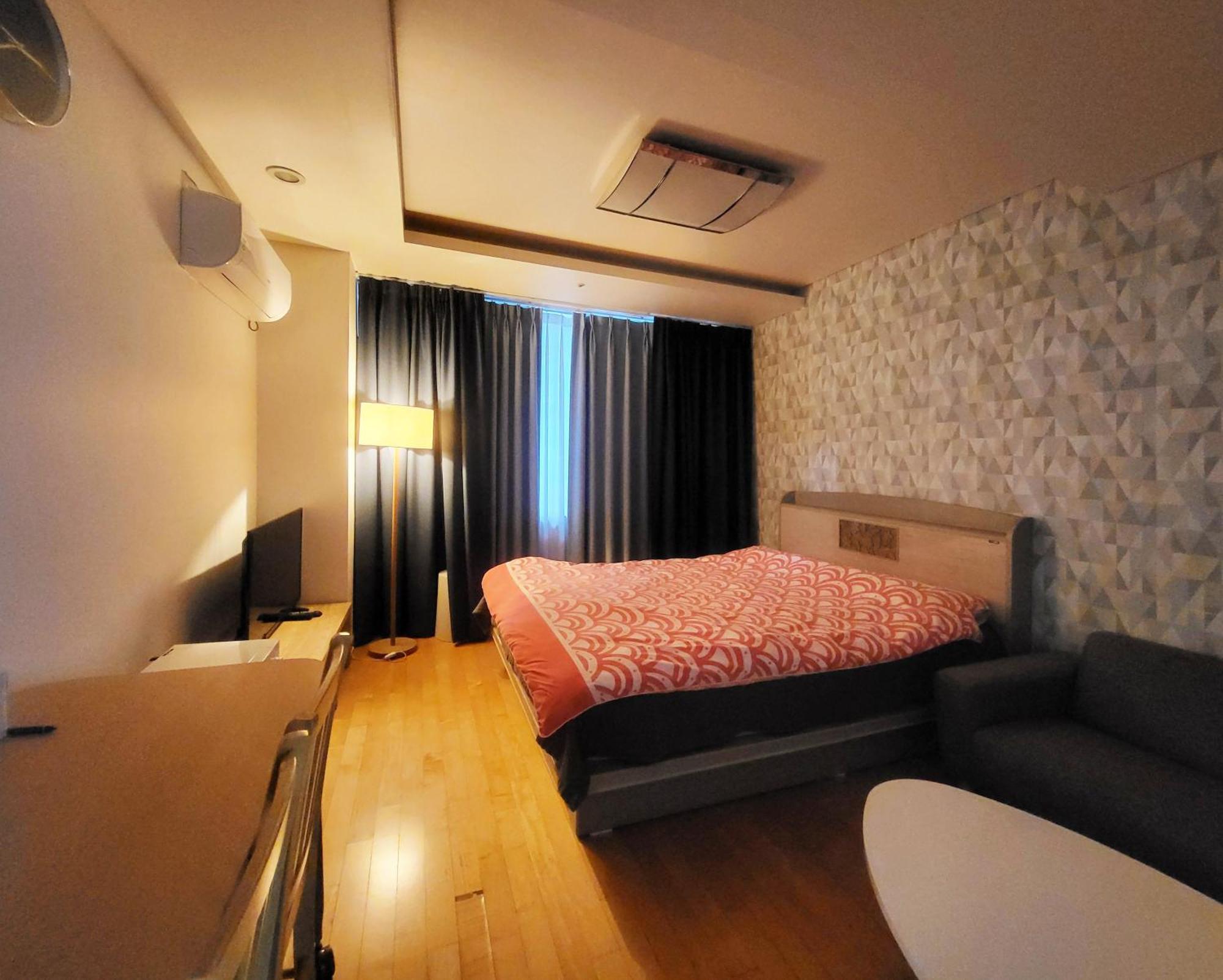Khan Apartment *