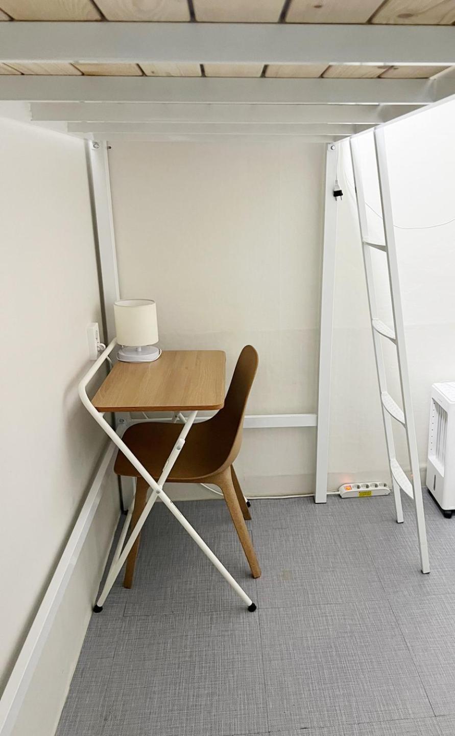Sunshinhongdeuni-men Only Capsule hotel *
