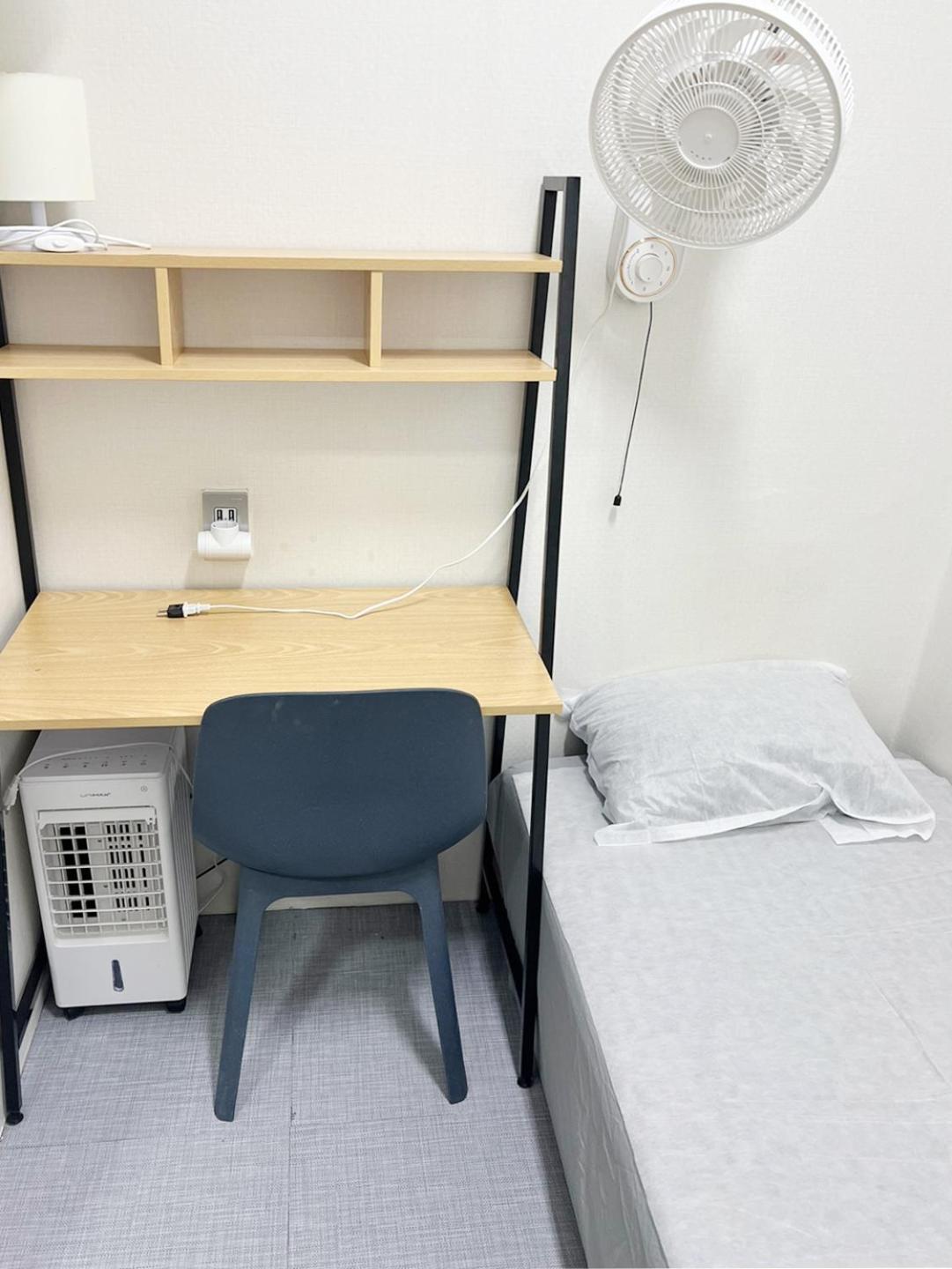 Sunshinhongdeuni-men Only Capsule hotel *