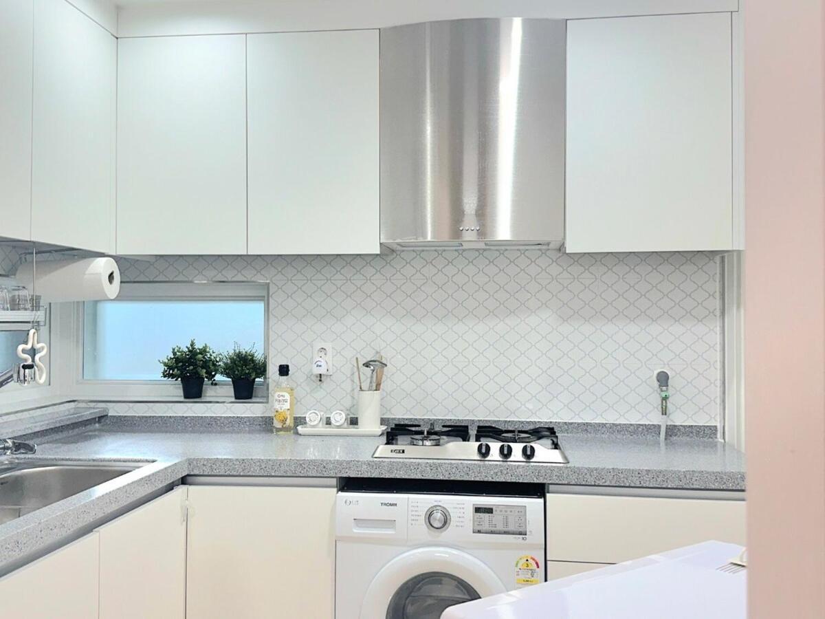 Stylish City-view Family Duplex Near Lotte World