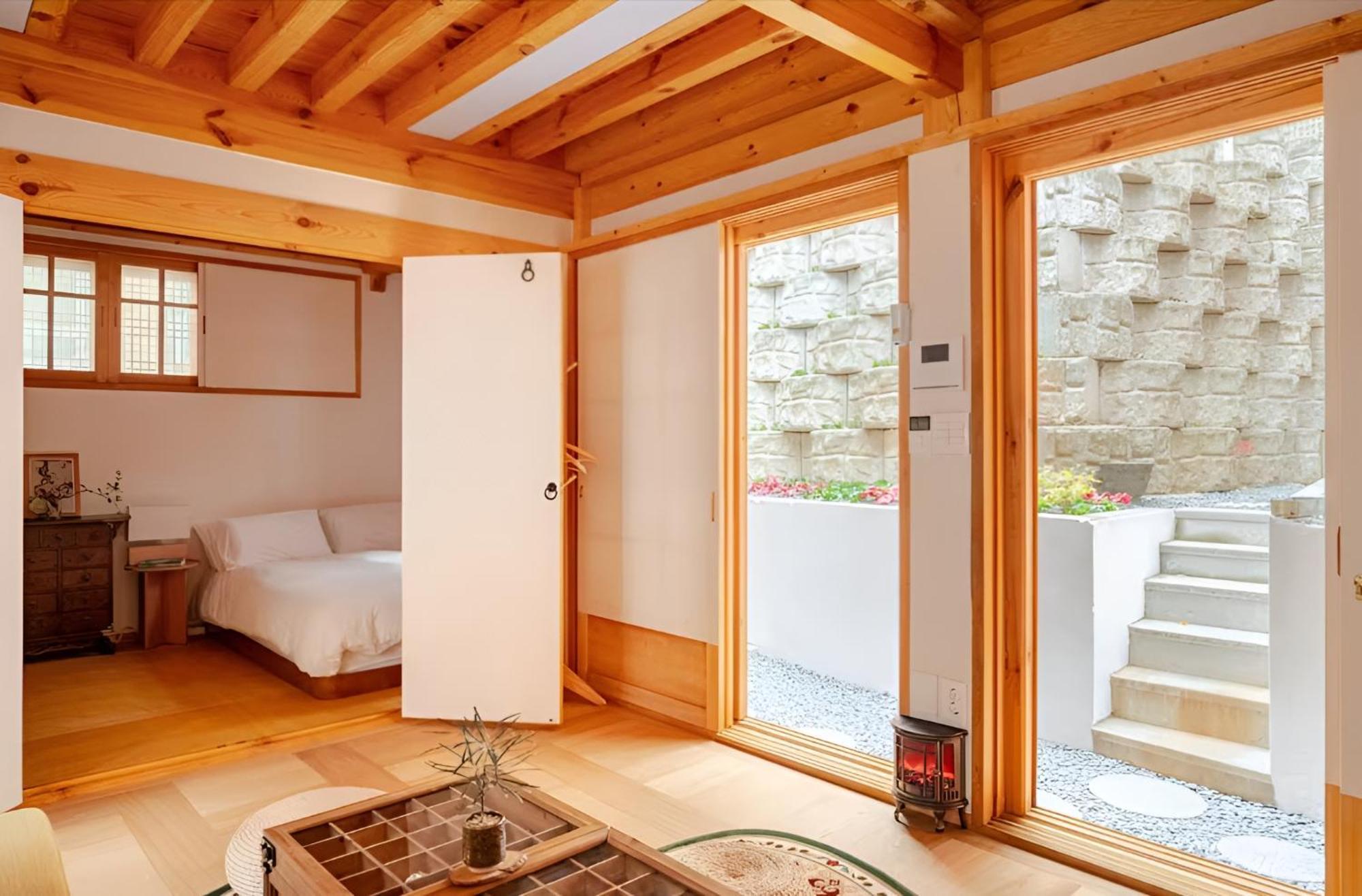 Villa Numaru Two Exclusive Entire Hanoks In Seochon