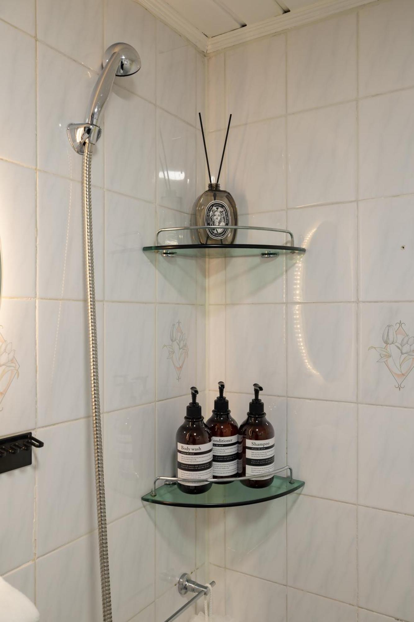 40s Cozy Hongdae Apartment Seoul