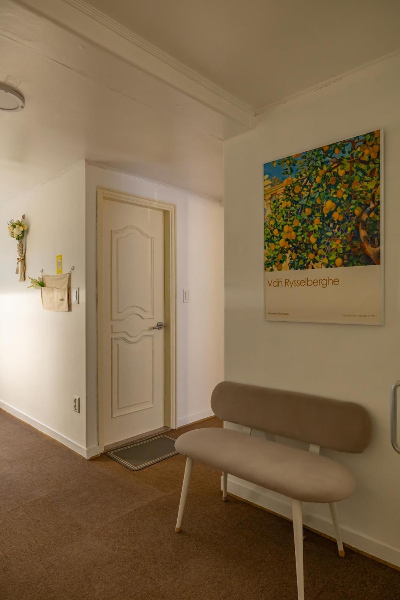Apartment 40s Cozy Hongdae Seoul