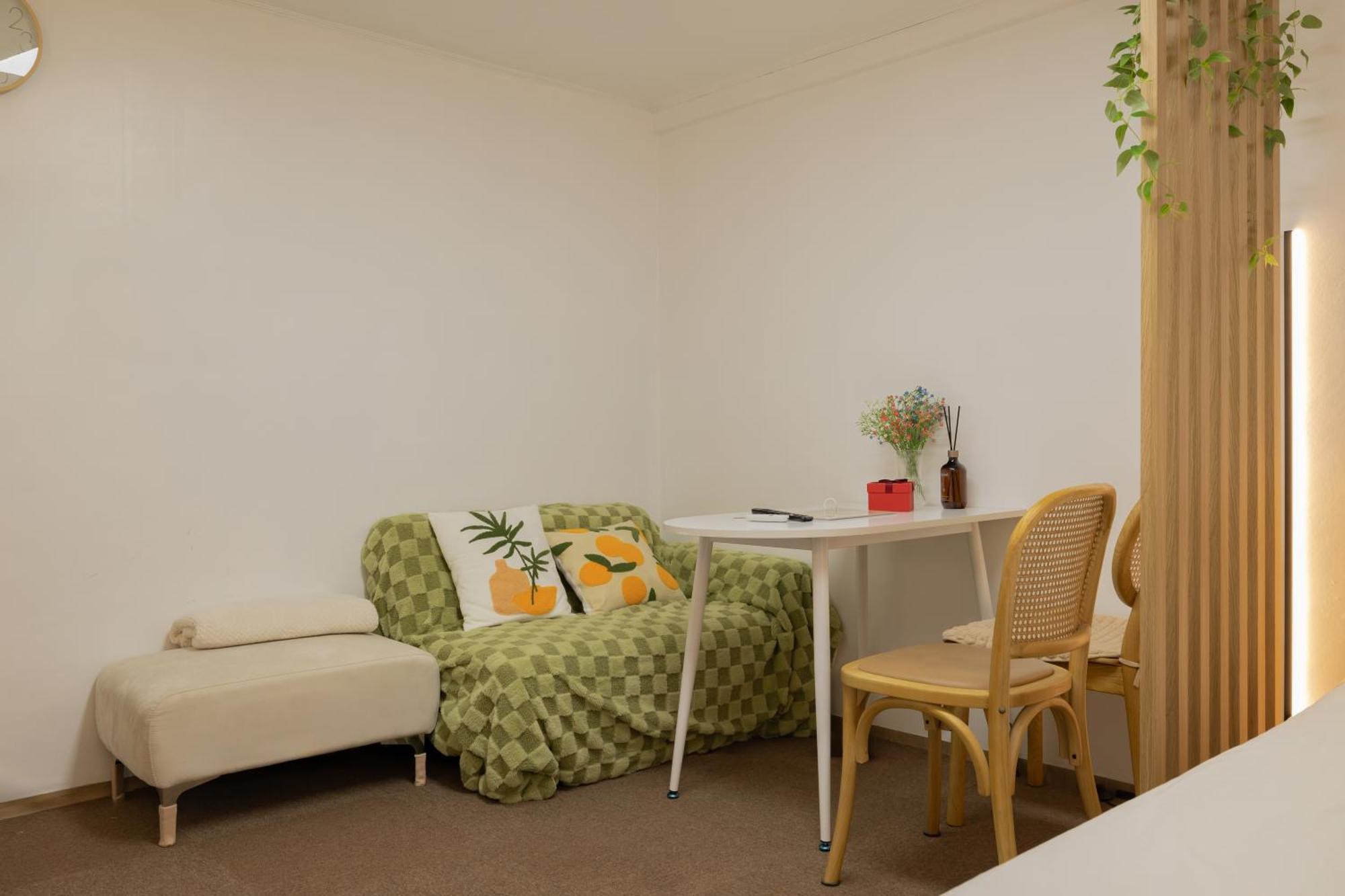 Apartment 40s Cozy Hongdae Seoul