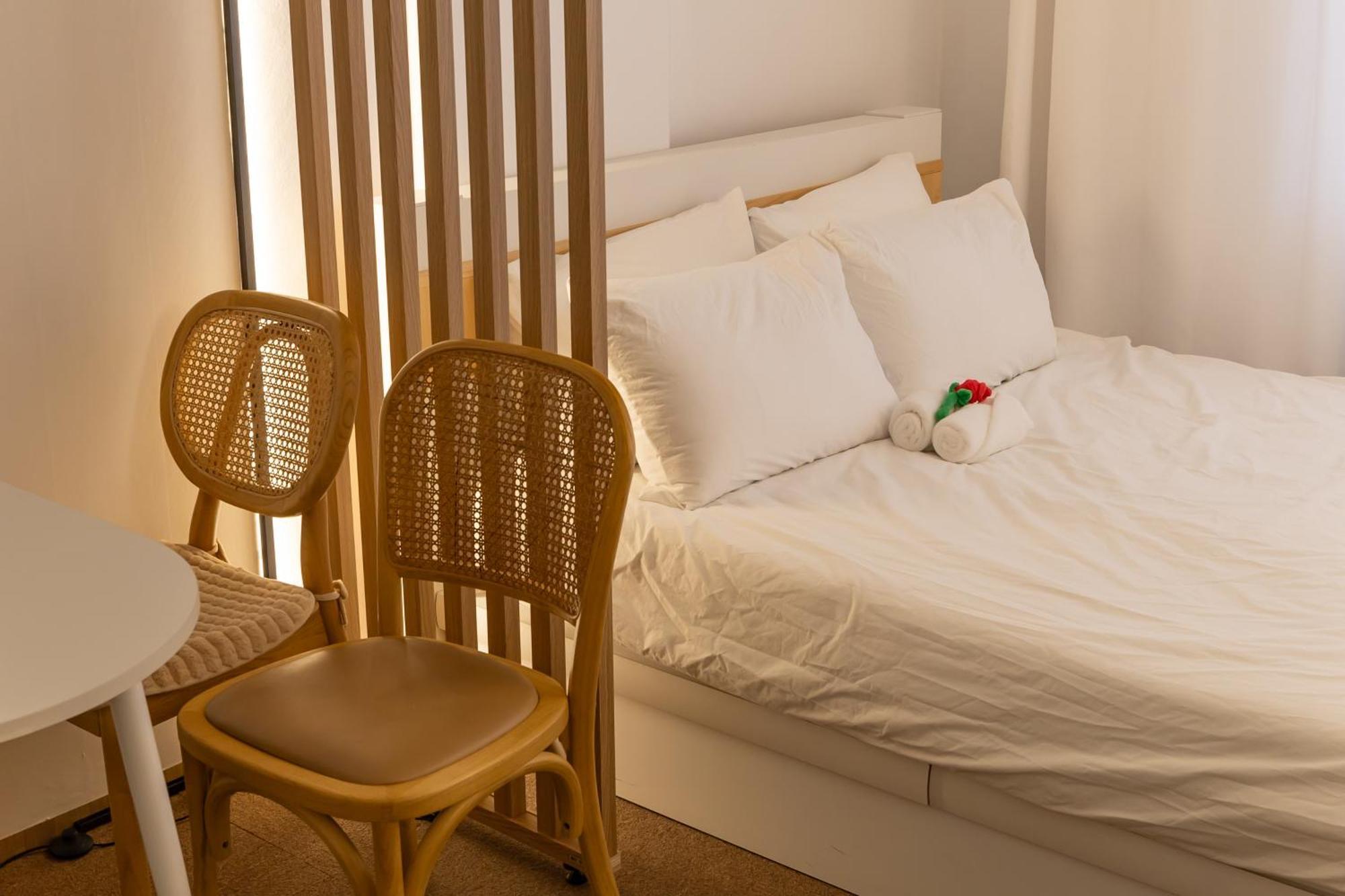Apartment 40s Cozy Hongdae Seoul