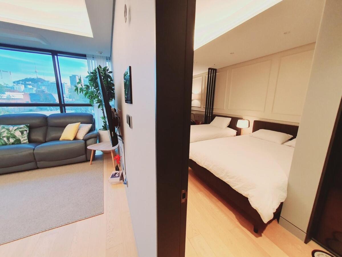 Gwanghwamun Square House * Seoul