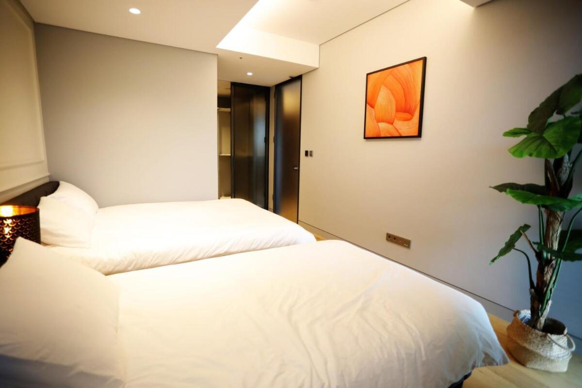 Apartment Gwanghwamun Square House