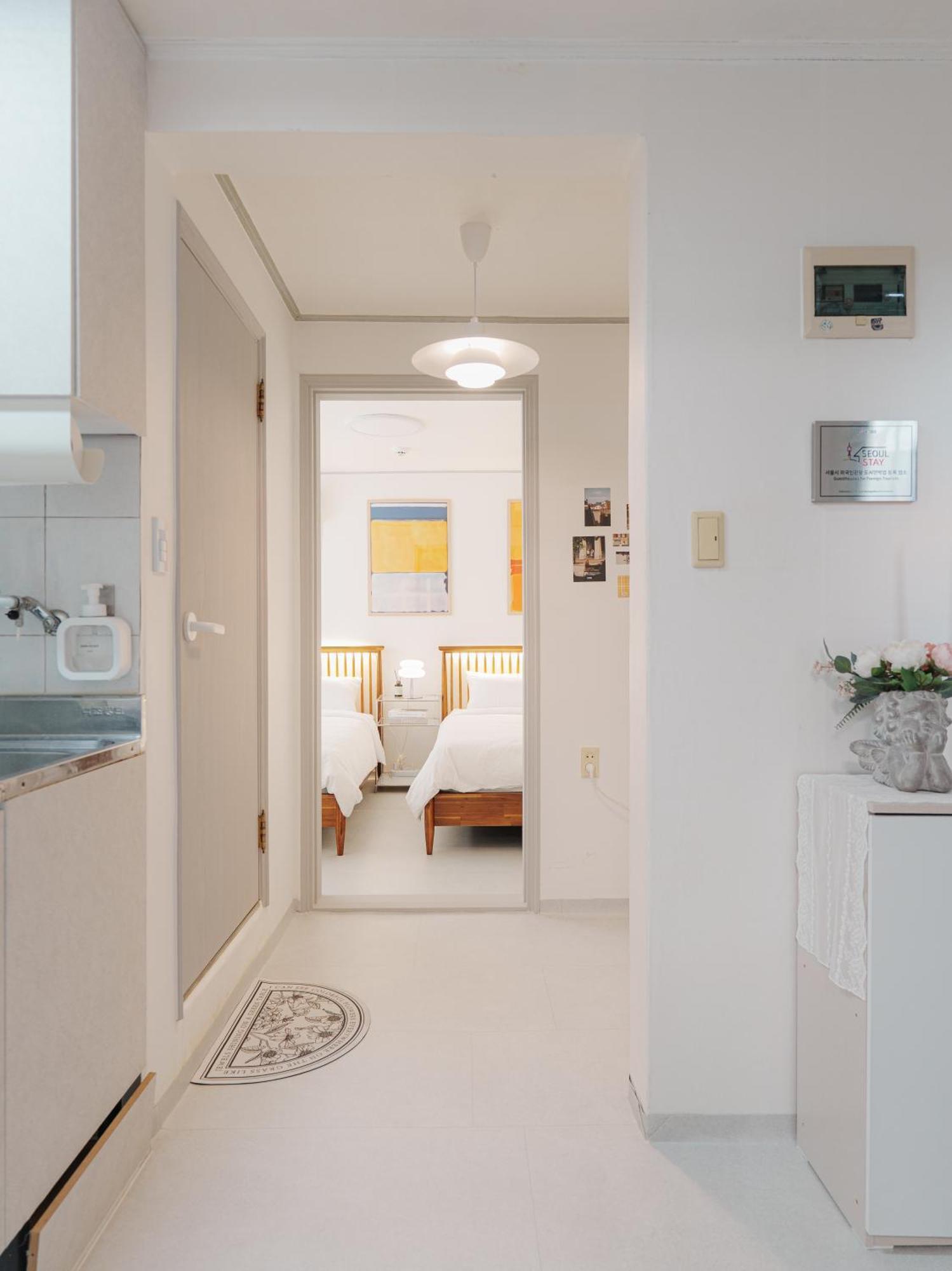 Apartment 6 People, Lotte World, Seongsu, Gangnam, Coex, Jamsil Station, Samsung&asan Hospital, Kspo Dome, Shinnonhyeon *
