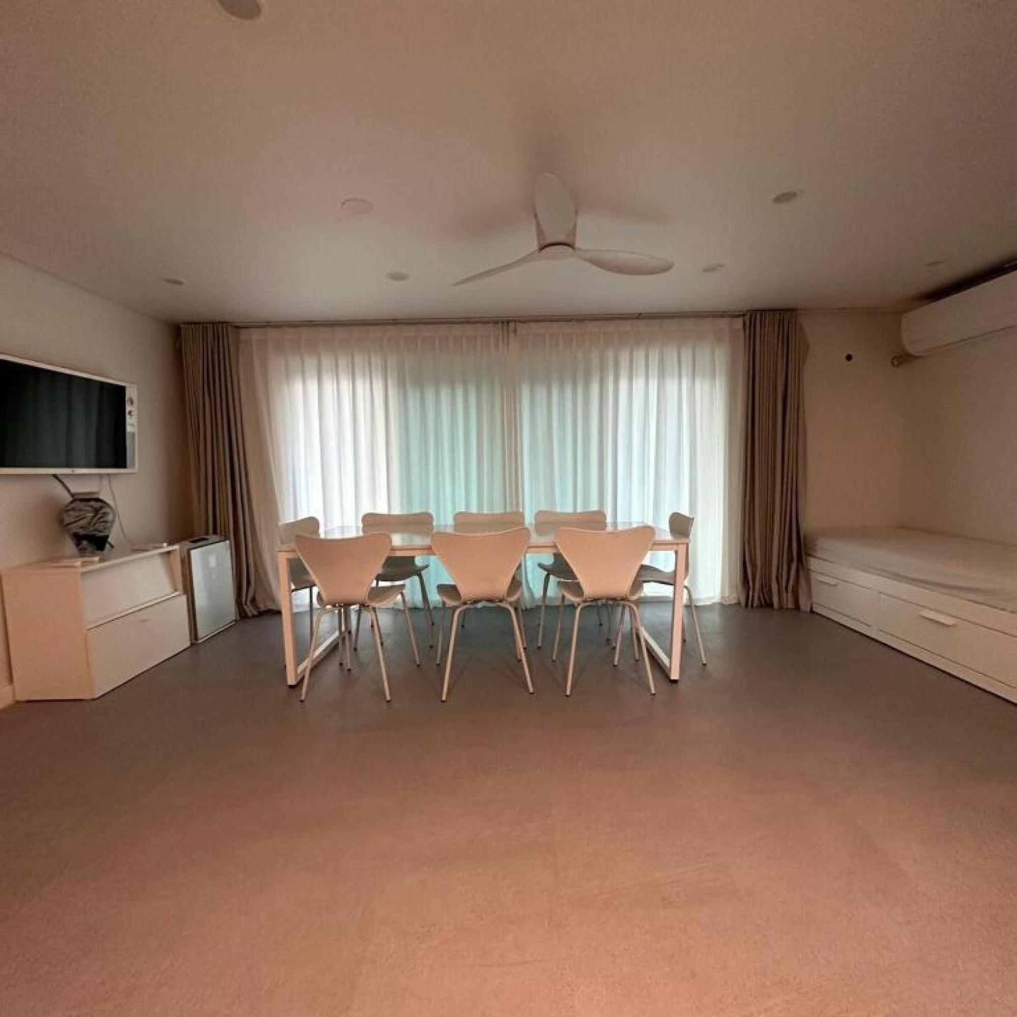 New Jins House - 5mins To Myeongdong Station, 3 Rooms, Big Living